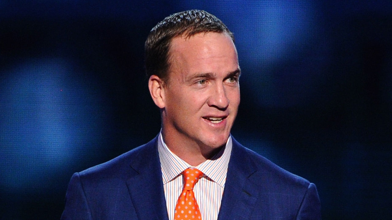 Peyton Manning Tearfully Announces Retirement After 18Year Career With