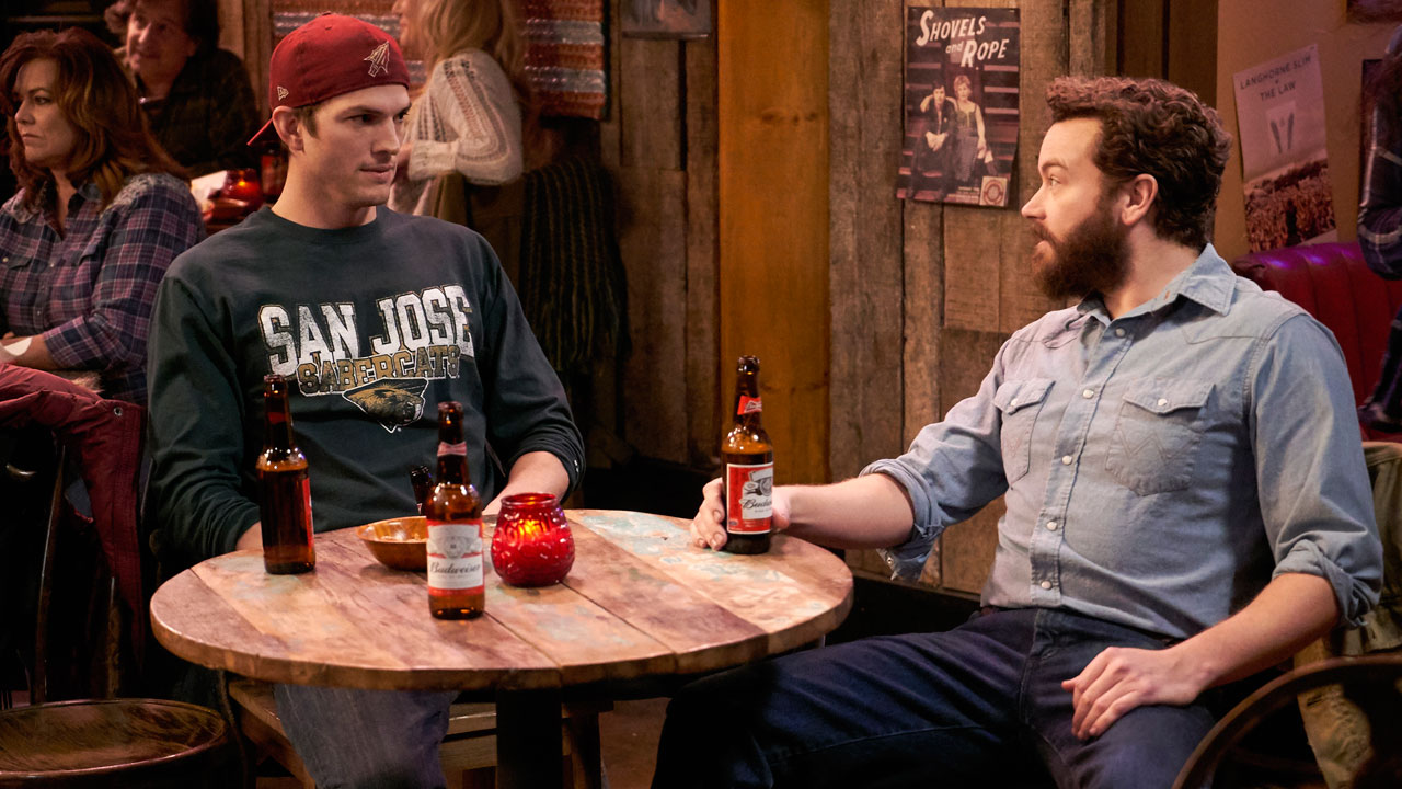 Ashton Kutcher Reunites With That 70s Show Co Star In New Trailer For Netflixs The Ranch 7490
