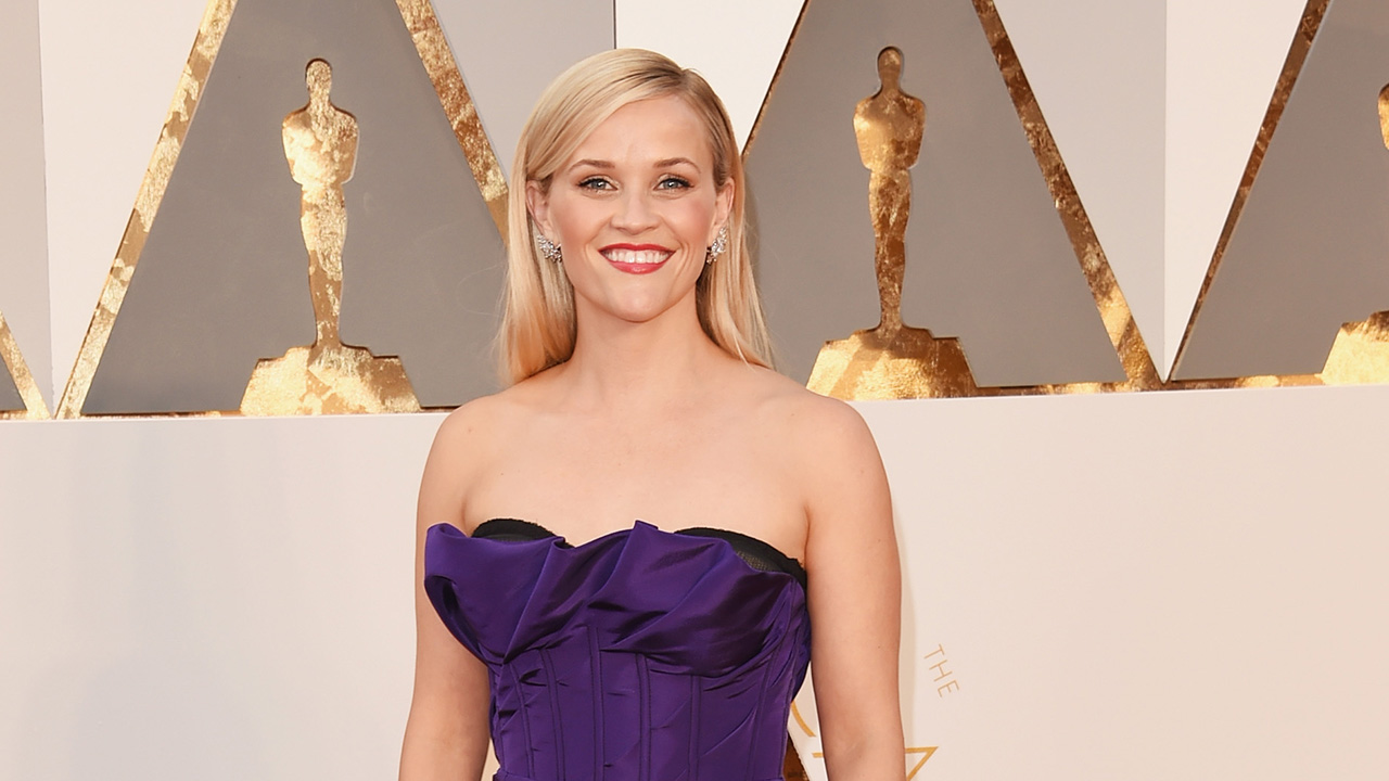 reese witherspoon purple dress Reese Witherspoon and Tina Fey sport matching looks at Oscars