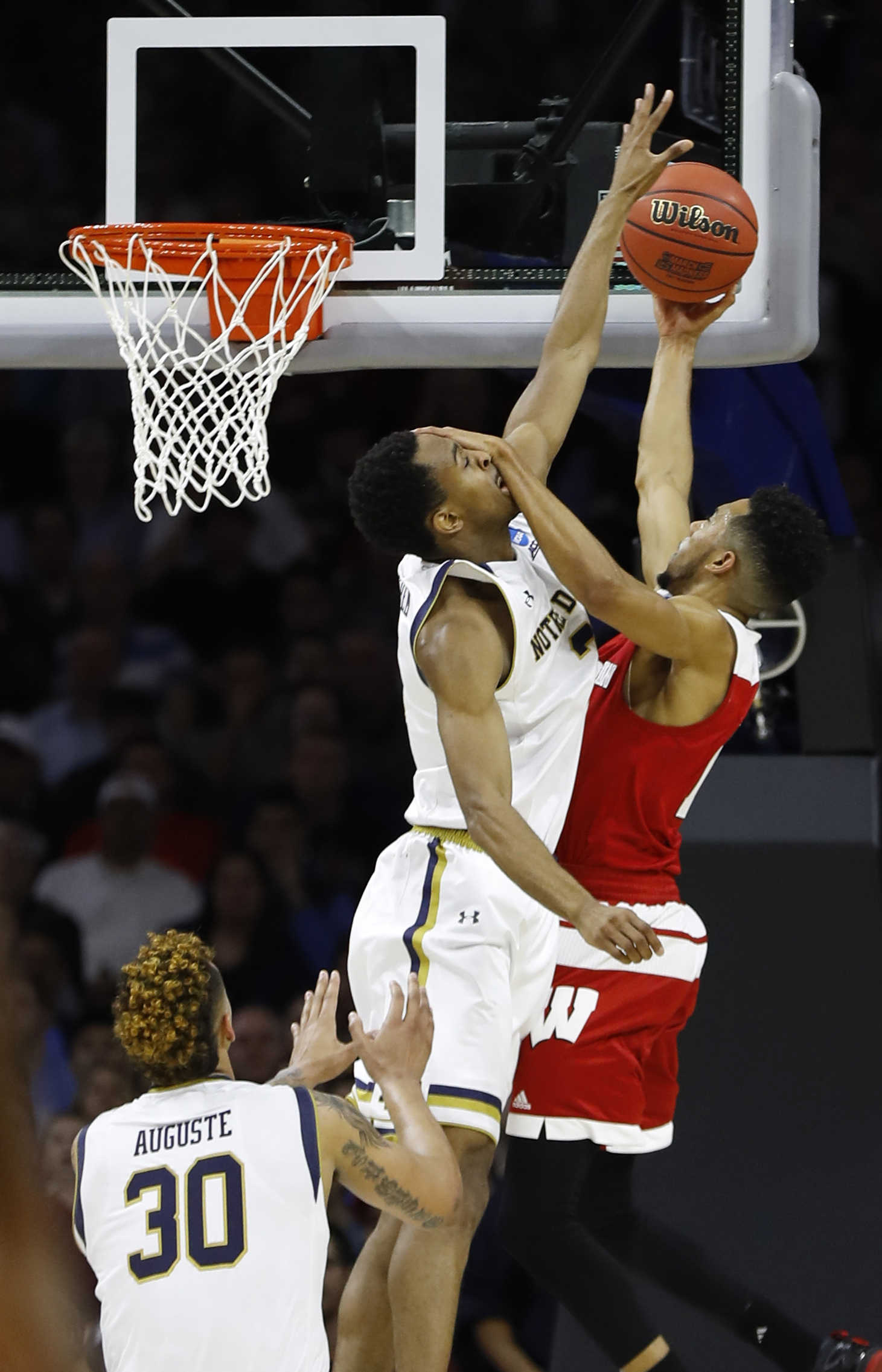 Notre Dame advances to Elite 8 with 6156 win over Badgers