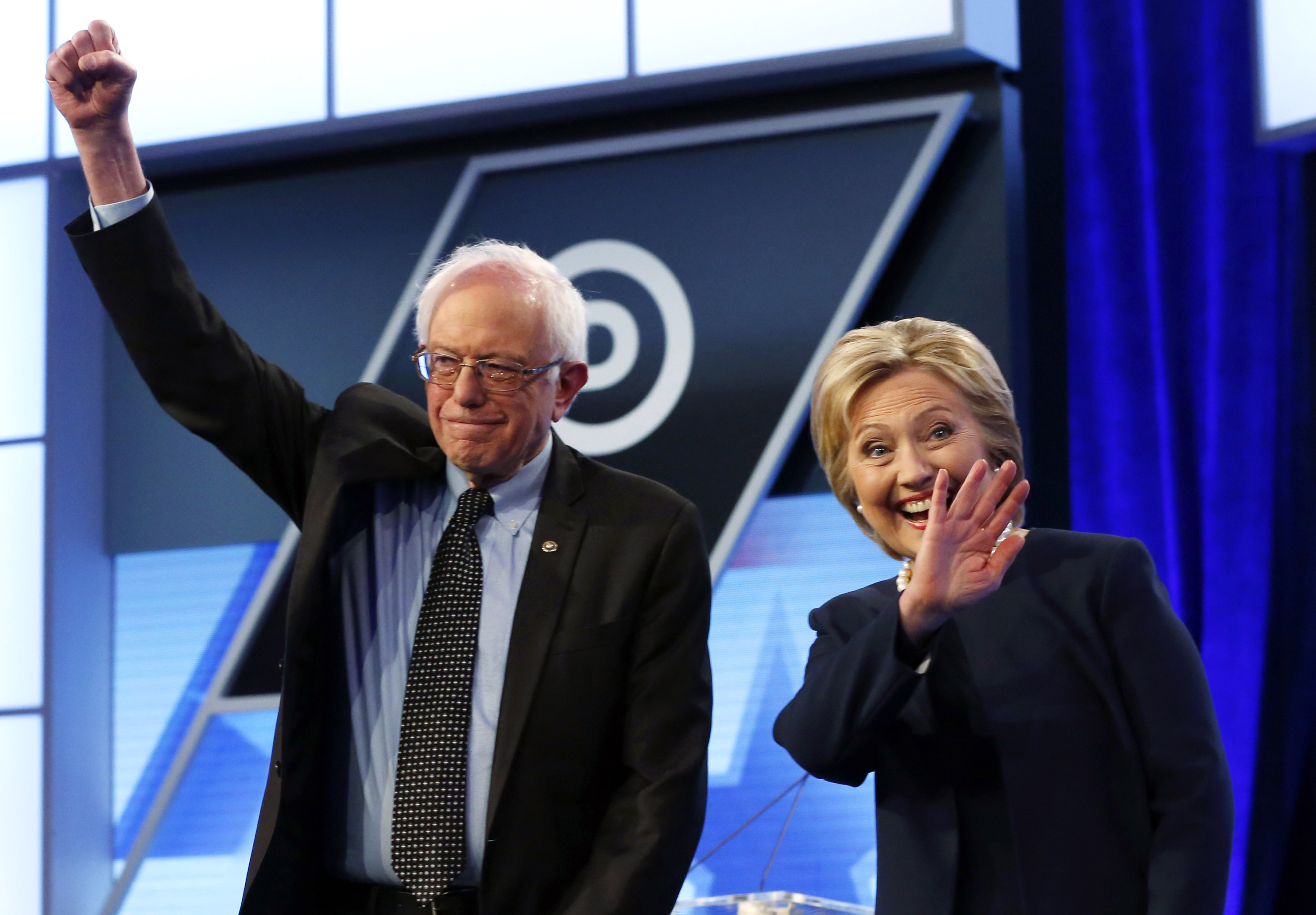 Bernie Sanders claims momentum over Hillary Clinton after 3 easy caucus ...