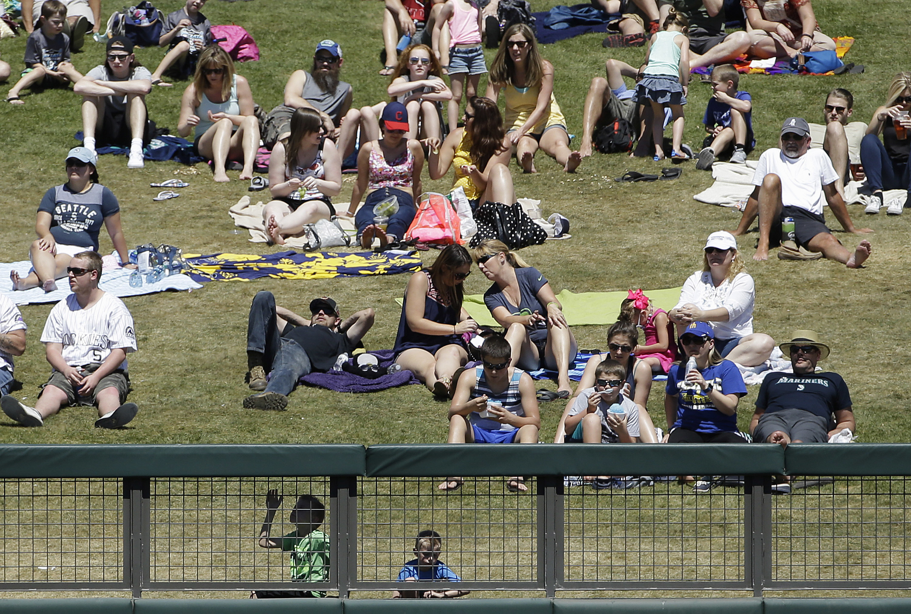 Cano closes spring training strong as Mariners down Rockies, 8-5