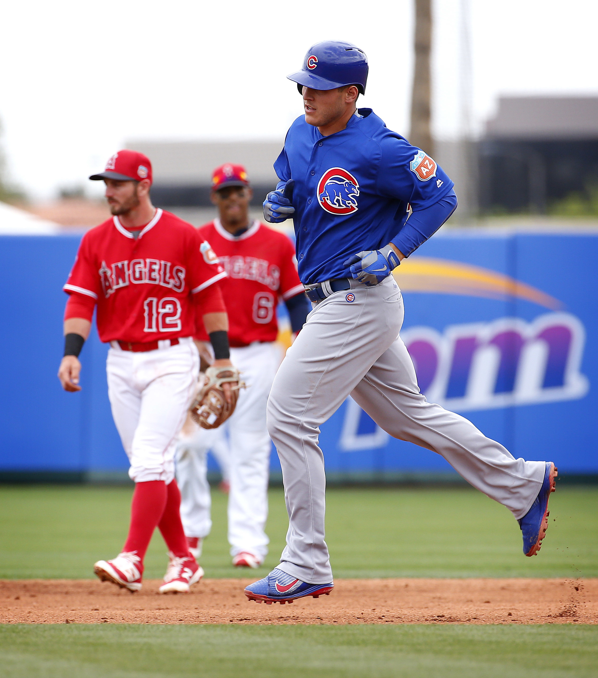 Cubs embracing high expectations for 2016