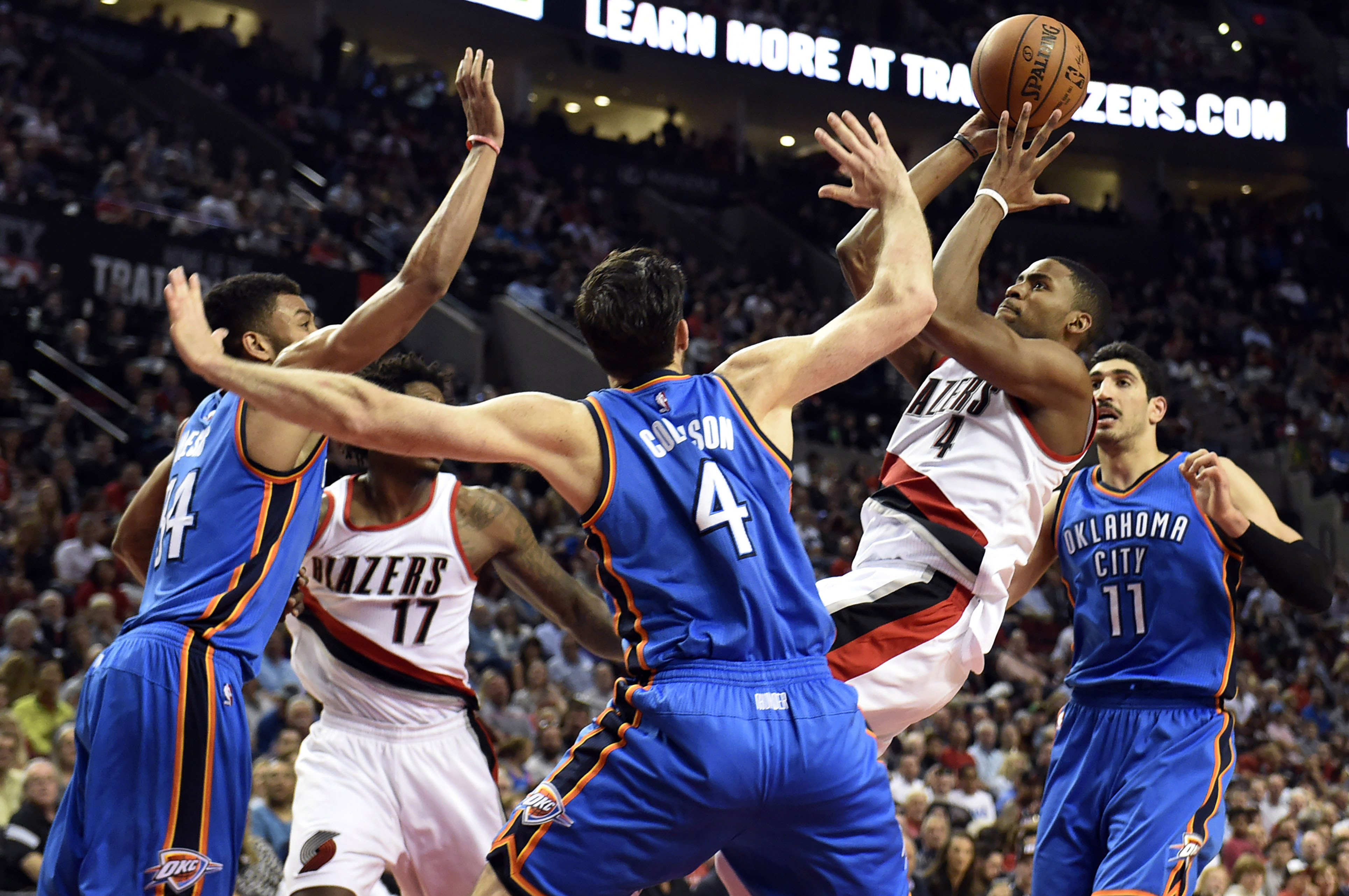 trail-blazers-hold-off-thunder-clinch-playoff-berth-ktvb