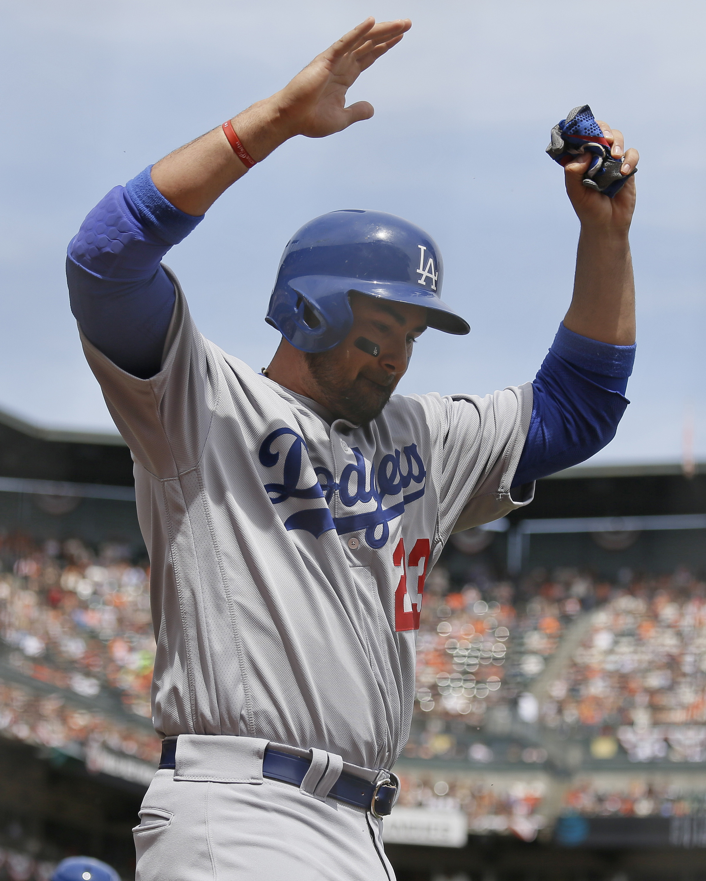 Dodgers third baseman Justin Turner could begin 2016 season on DL