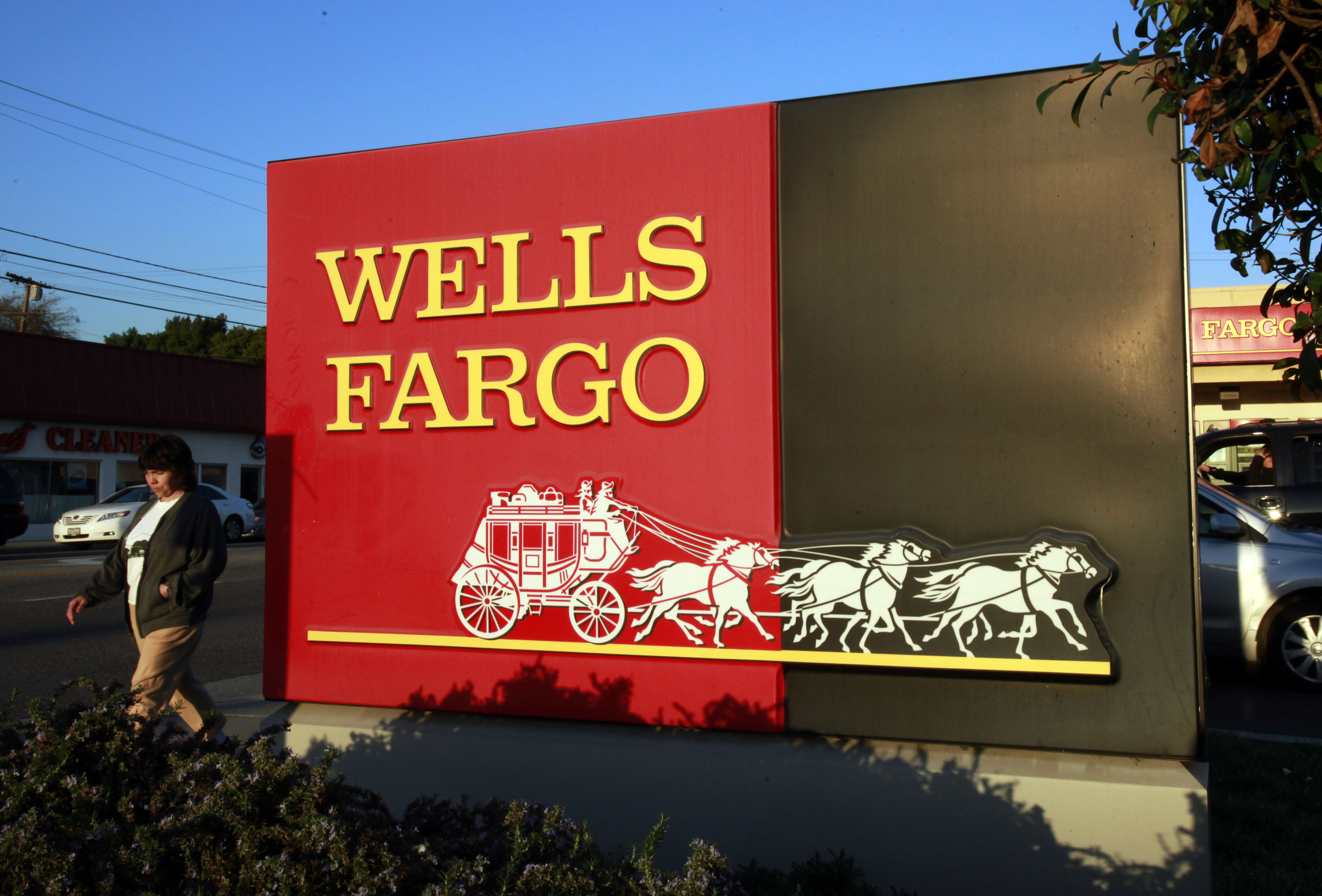Wells Fargo Income Falls 6 As Loss Reserves Rise For Oil Portfolio 