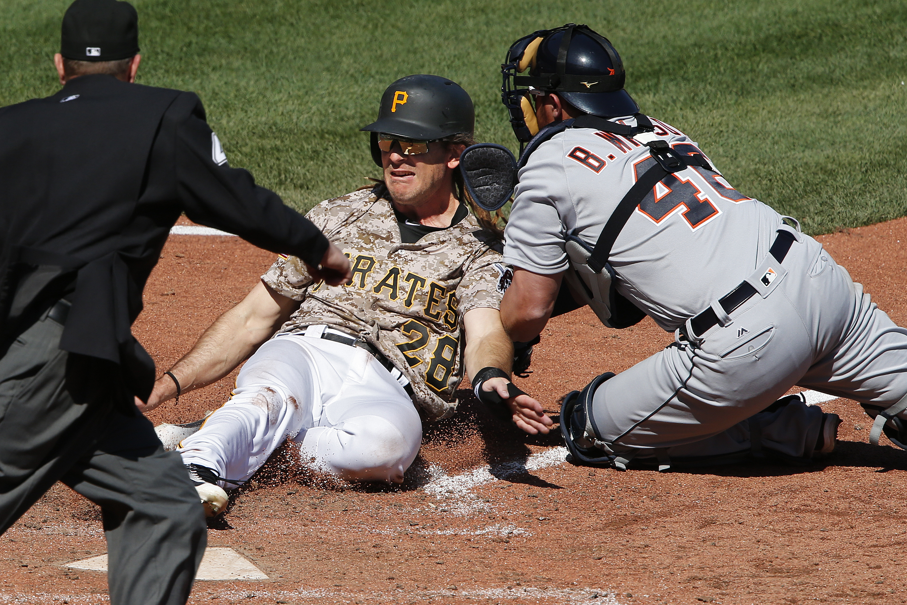 John Jaso provides answers at first base for Pirates