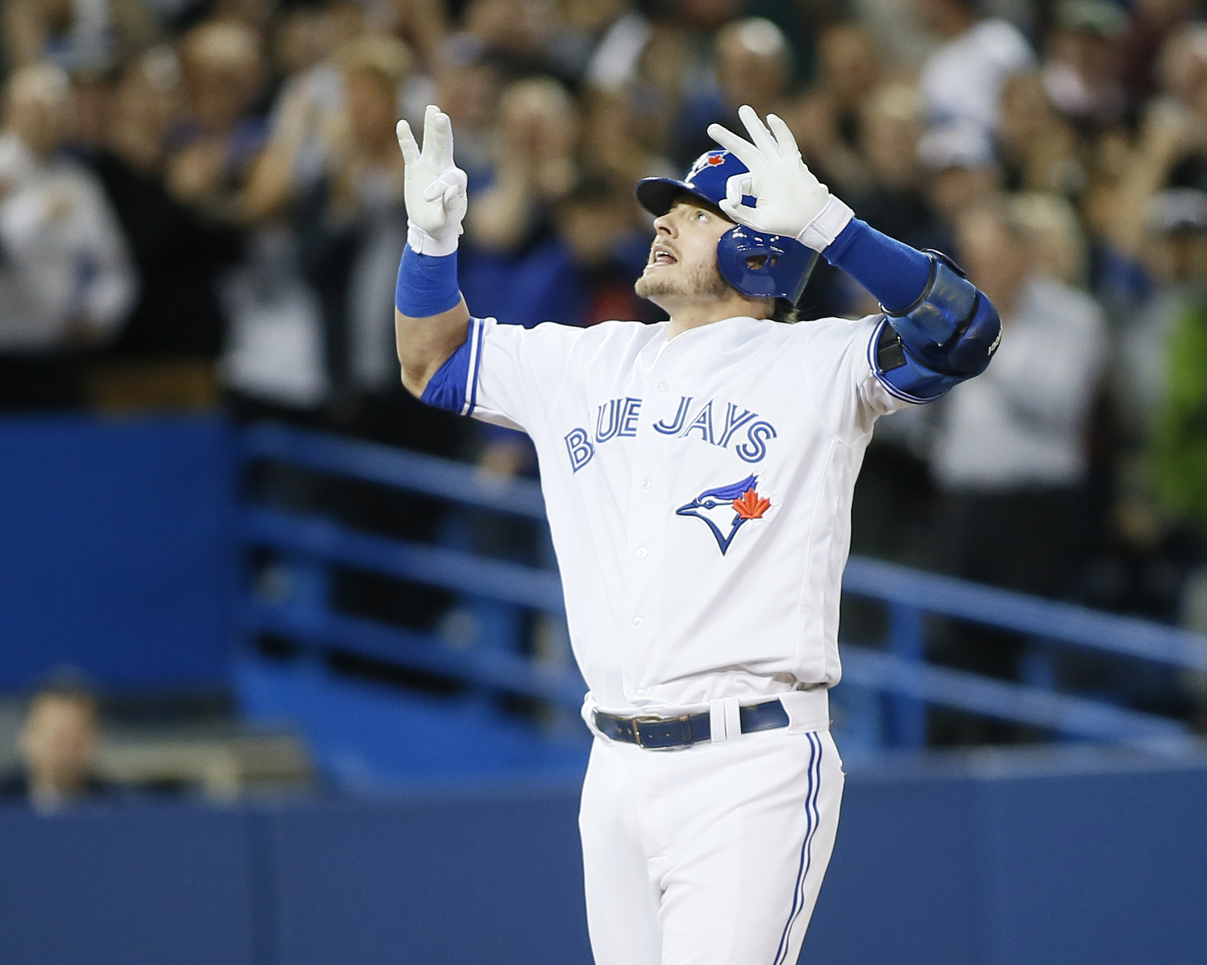 WATCH: Josh Donaldson hits 40th home run in Blue Jays victory 