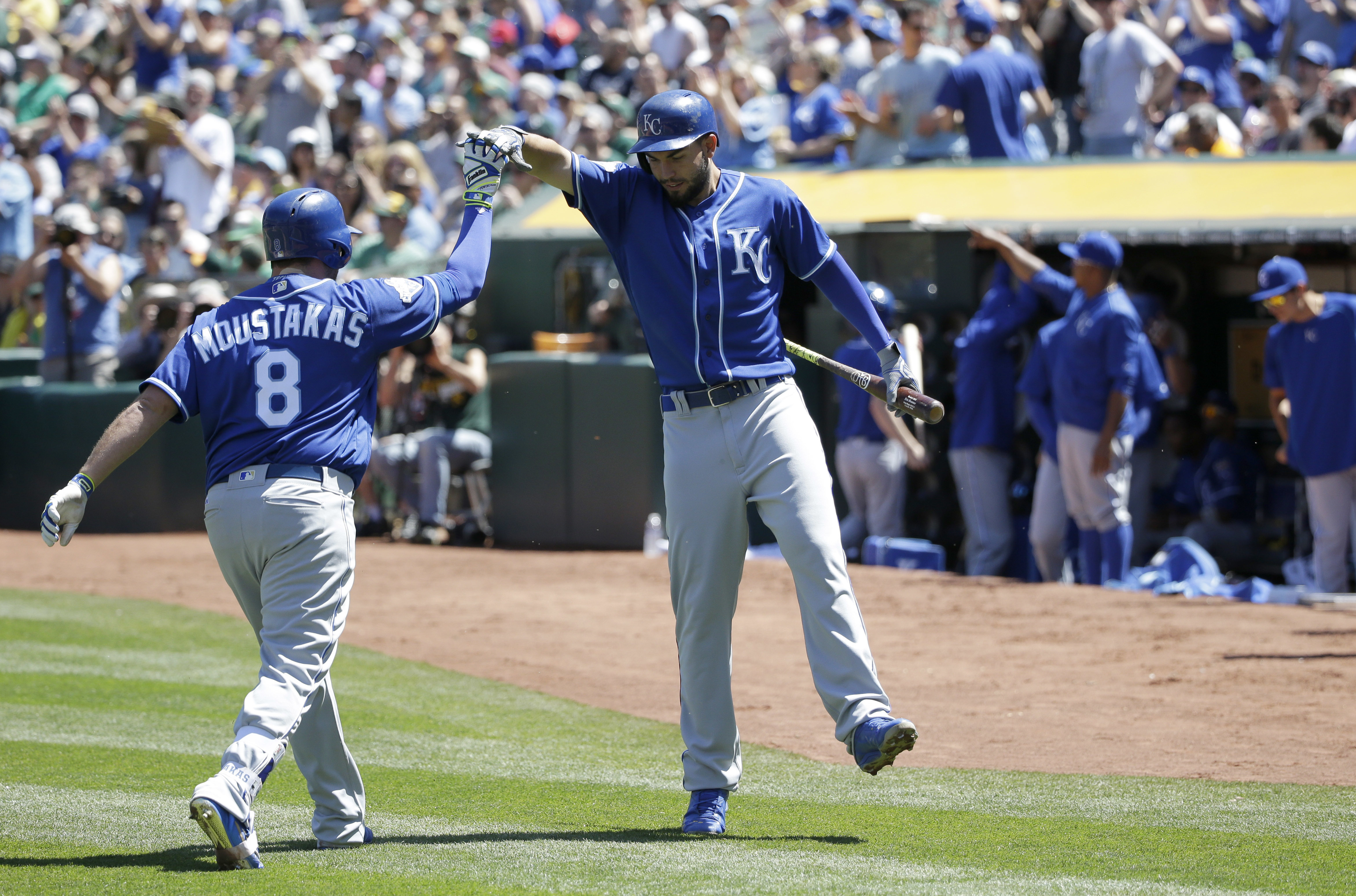 A's 8, Tigers 6: Coco Crisp, A's take advantage of Tigers