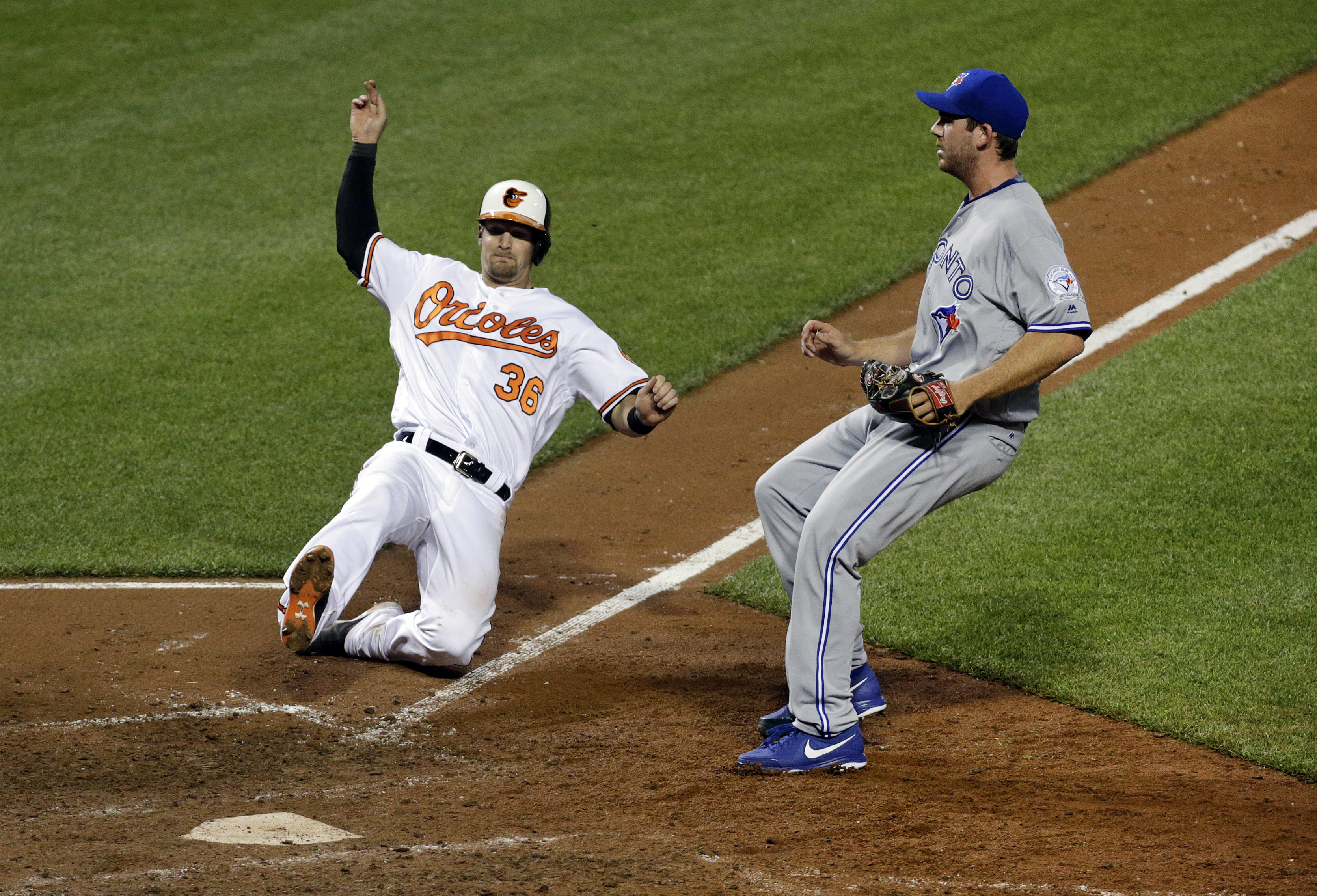 Kevin Pillar Made Another Sensational Diving Catch