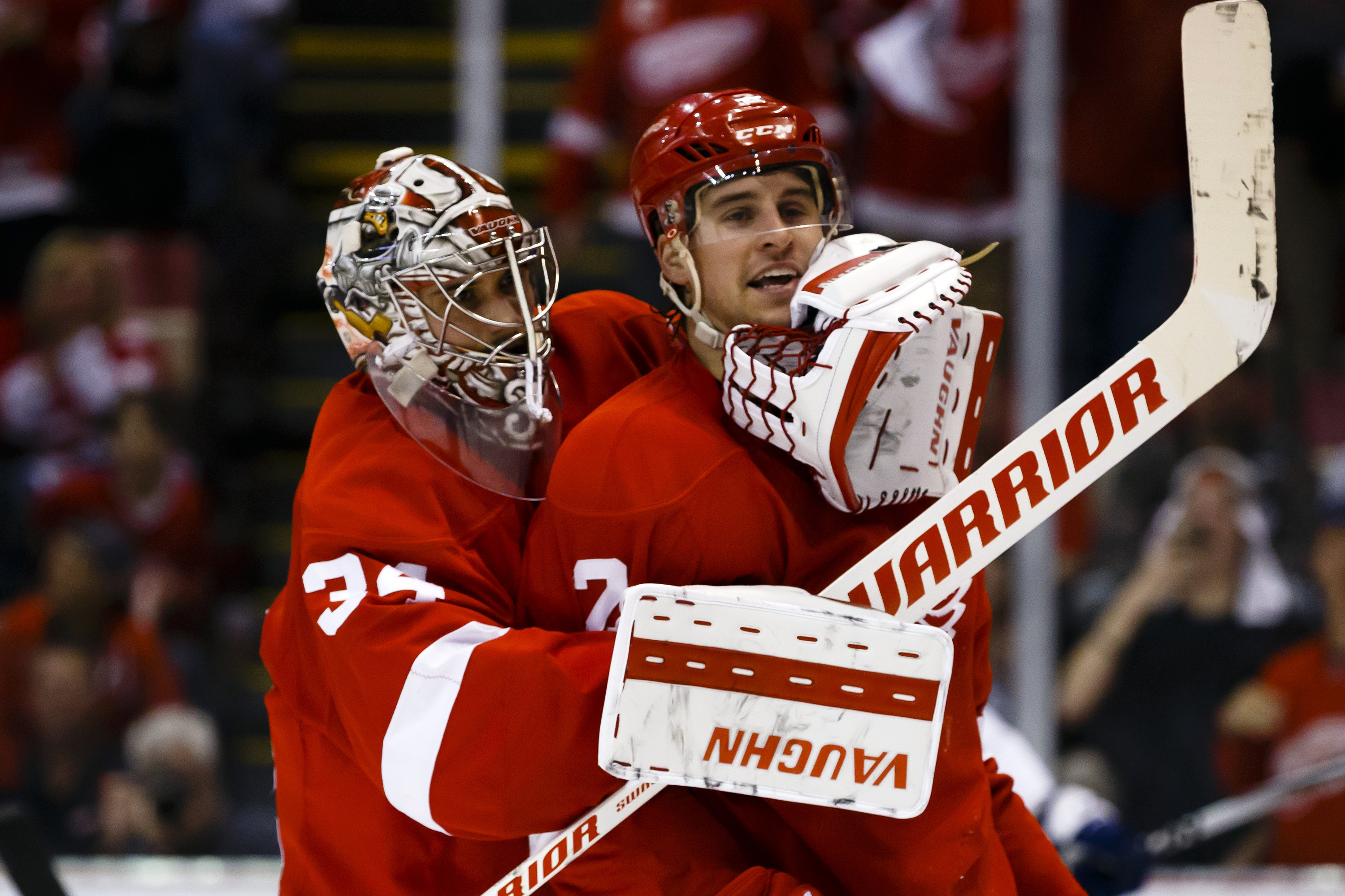 Red Wings trade Datsyuk's contract to Coyotes, retain no salary