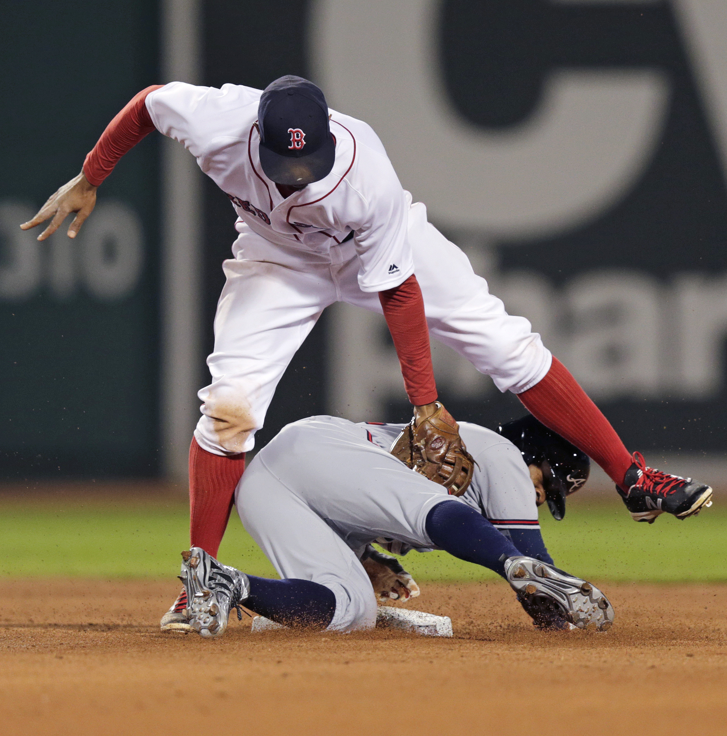 Boston's Ramirez gets 2,000th hit