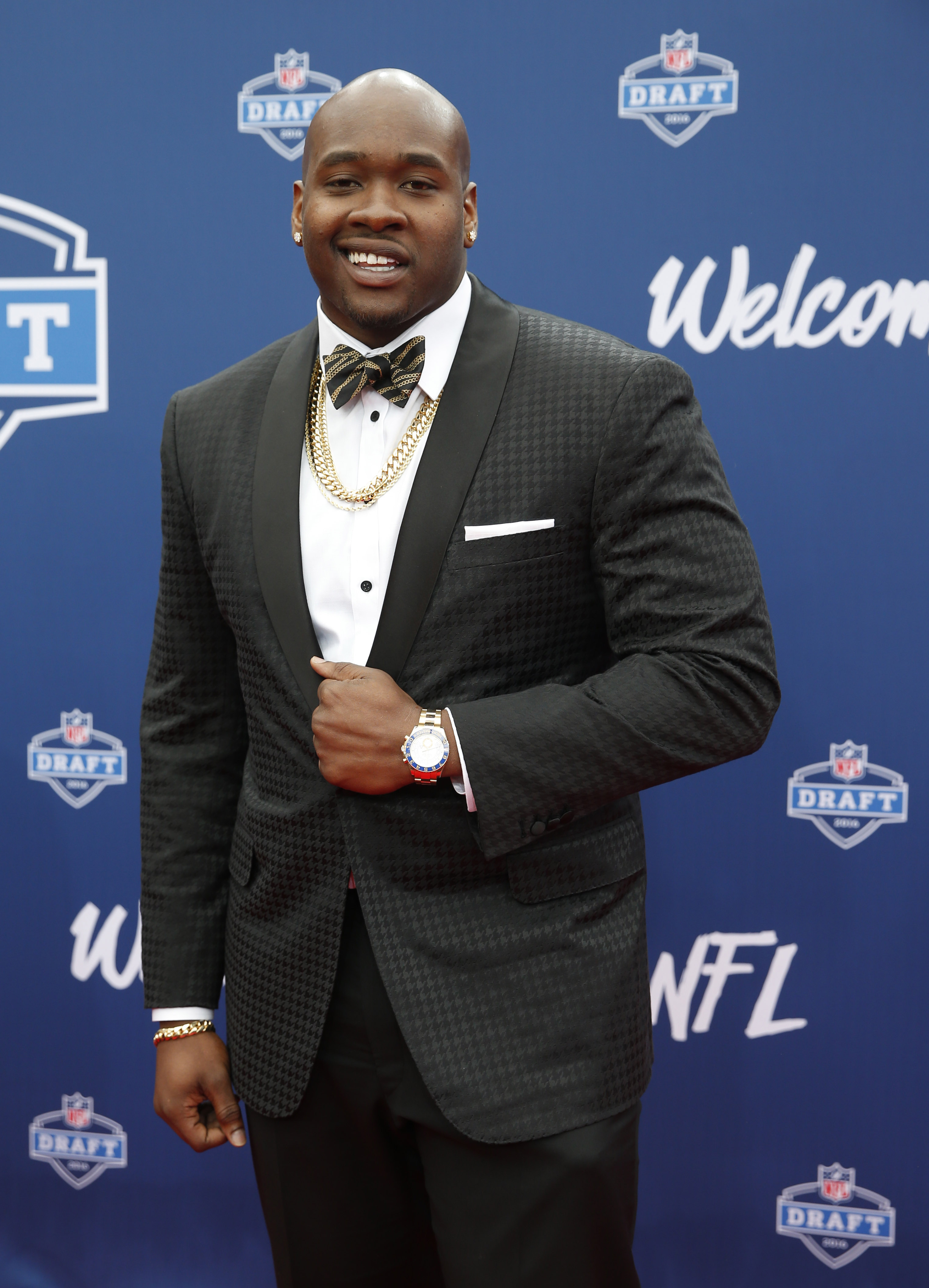 Laremy Tunsil admits to taking money from Ole Miss coaches