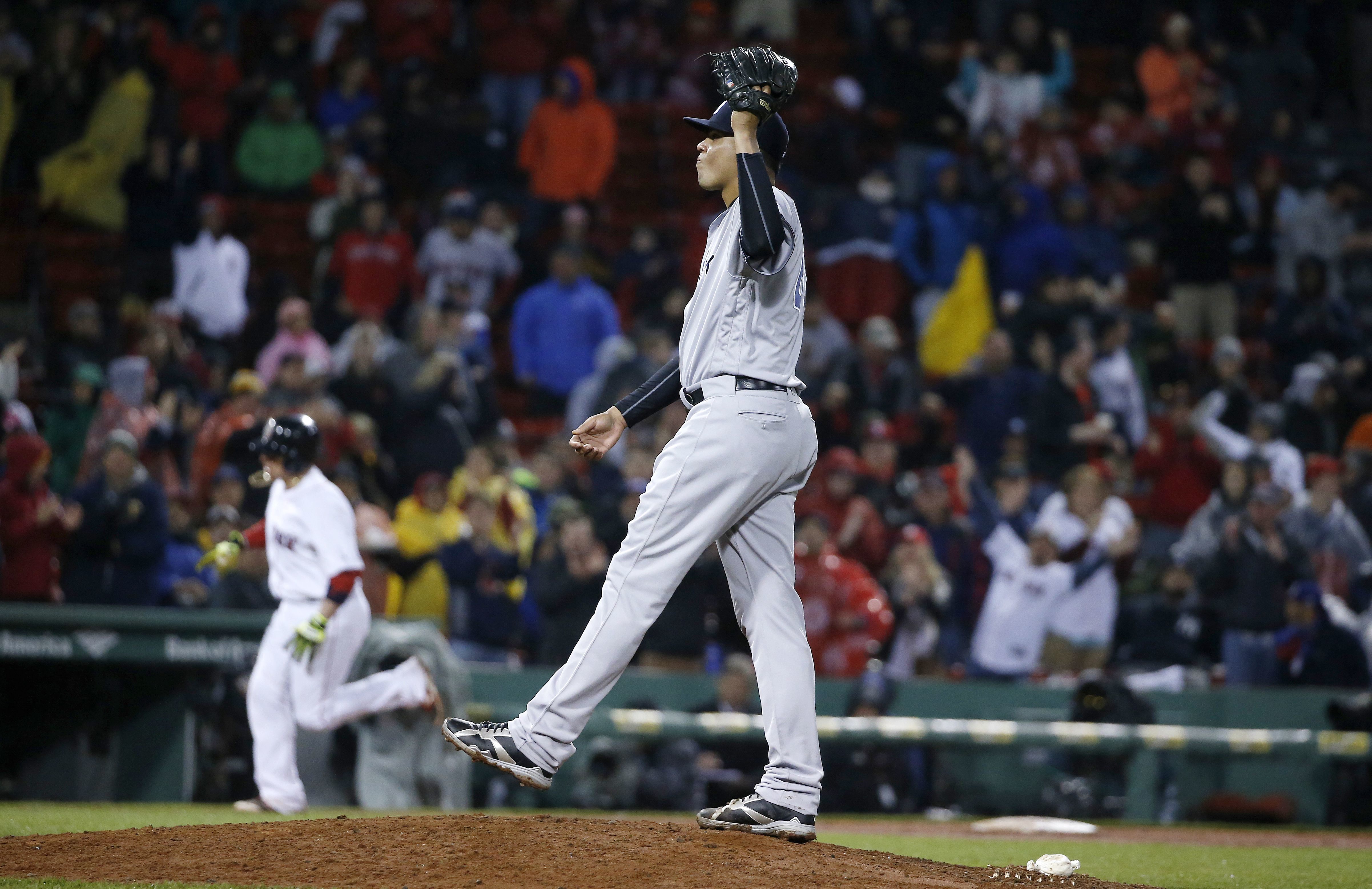 Domínguez homers again as Yankees complete 3-game sweep in Houston with 6-1  win