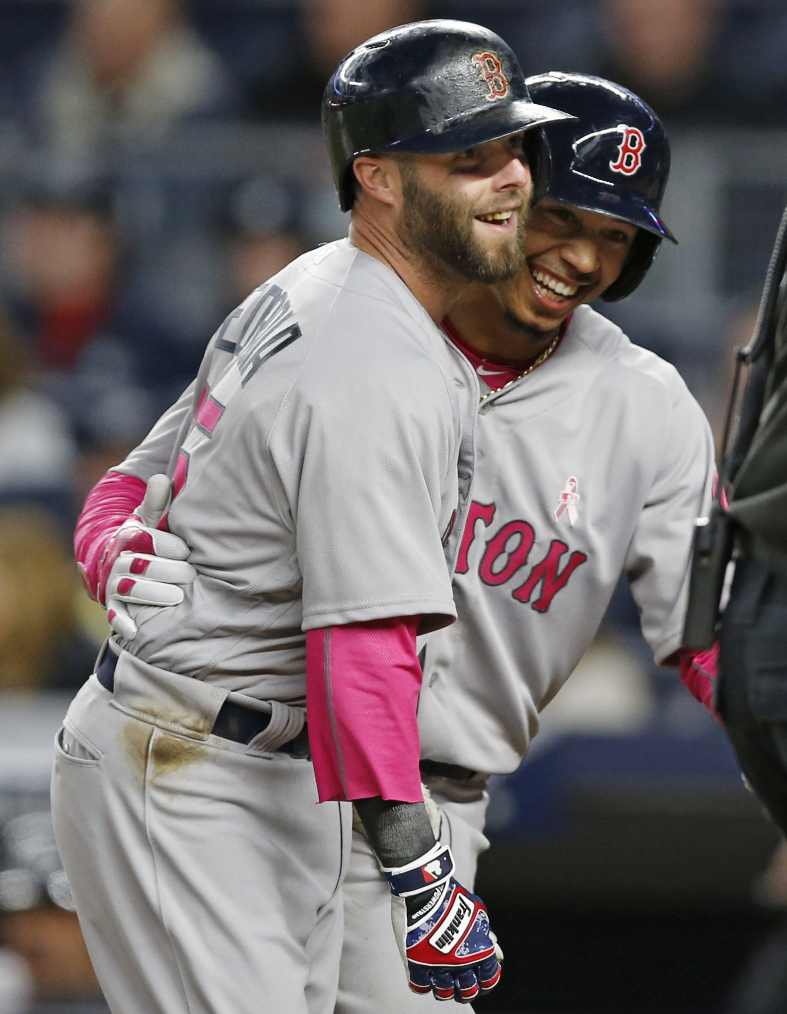 Ortiz hits 2 HRs, Wright pitches Red Sox past Yankees 5-1