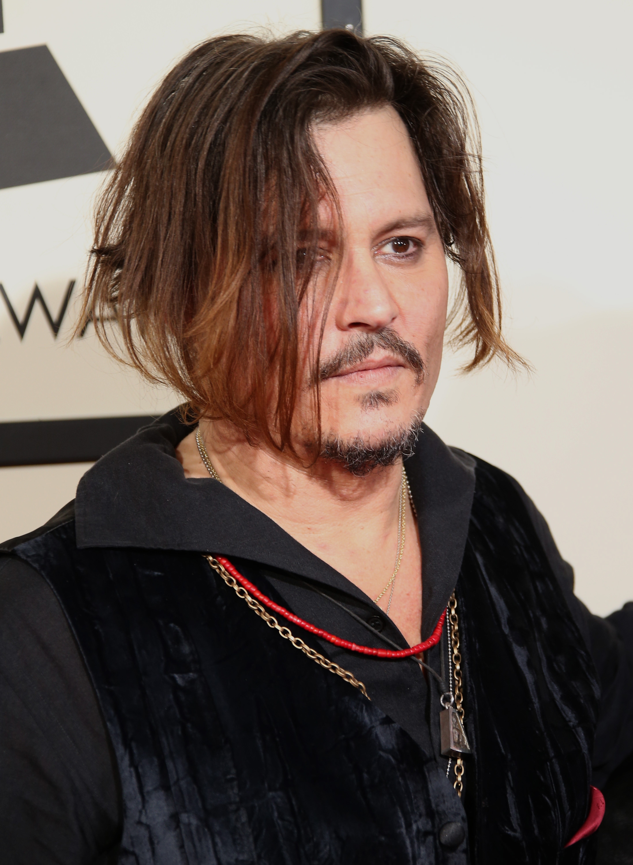 Johnny Depp has jokes about his awkward apology to Australia | kgw.com