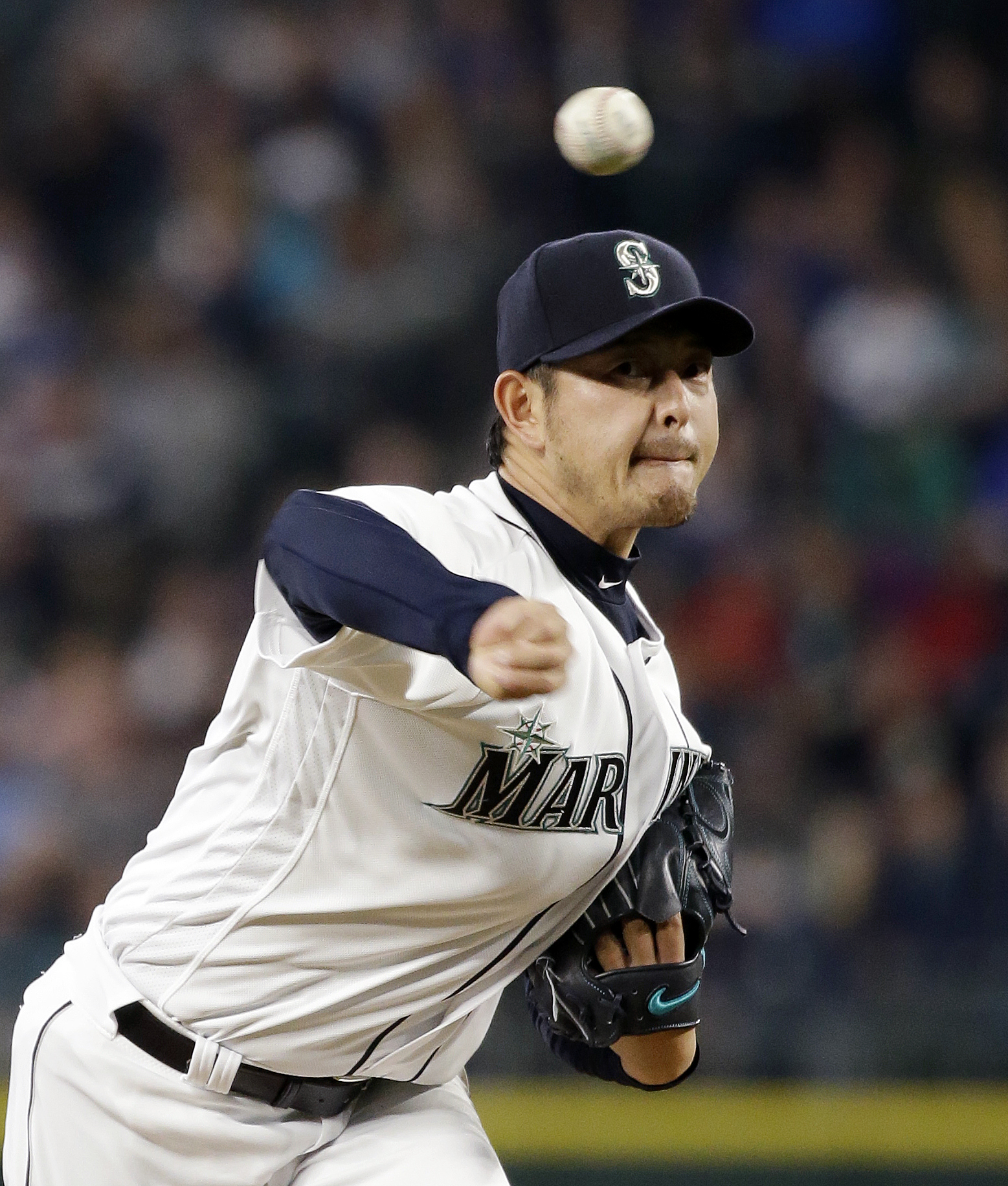 Mariners place Felix Hernandez on DL with biceps tendinitis