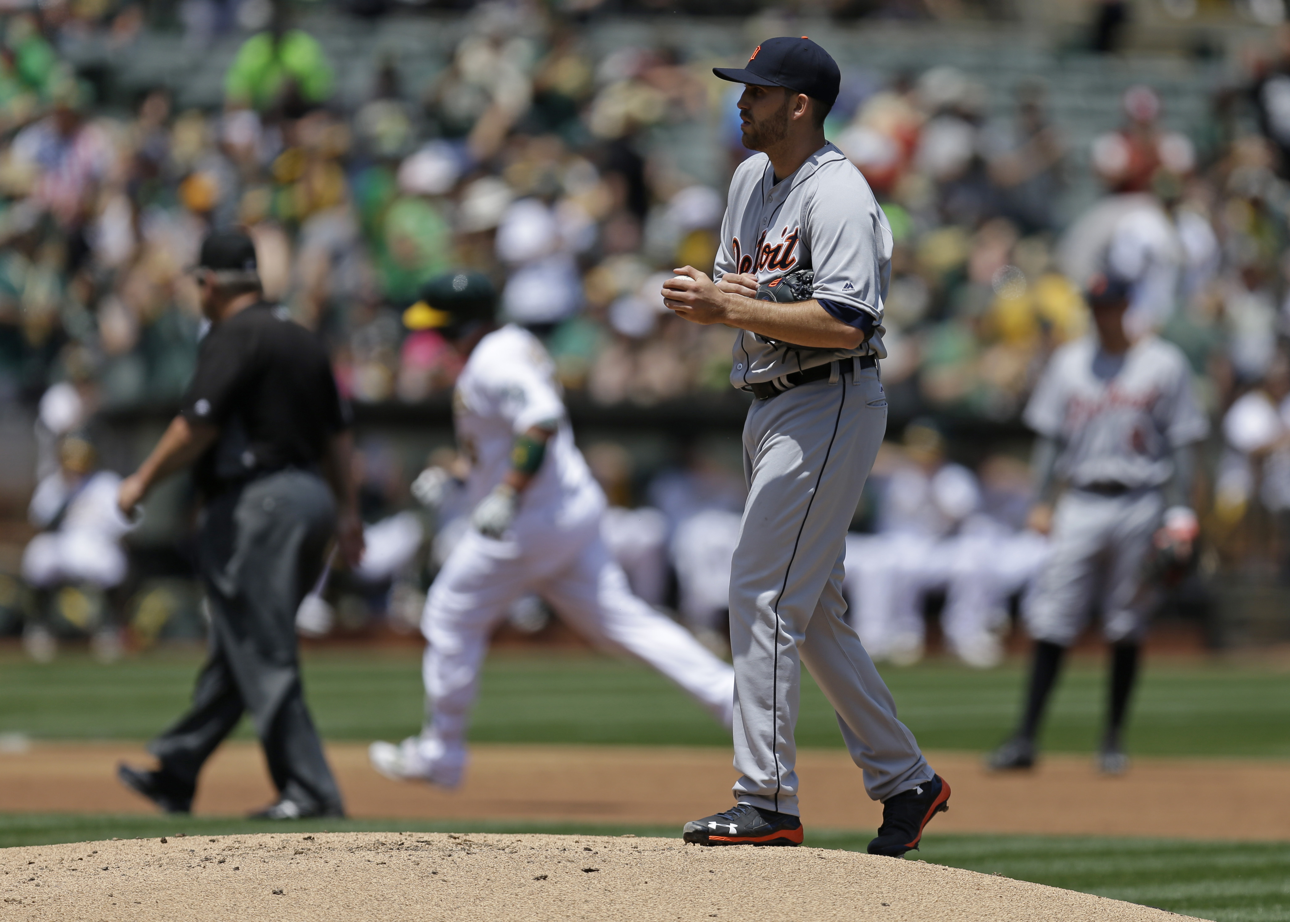 Tigers' bullpen, offense power win after Matthew Boyd exits with injury