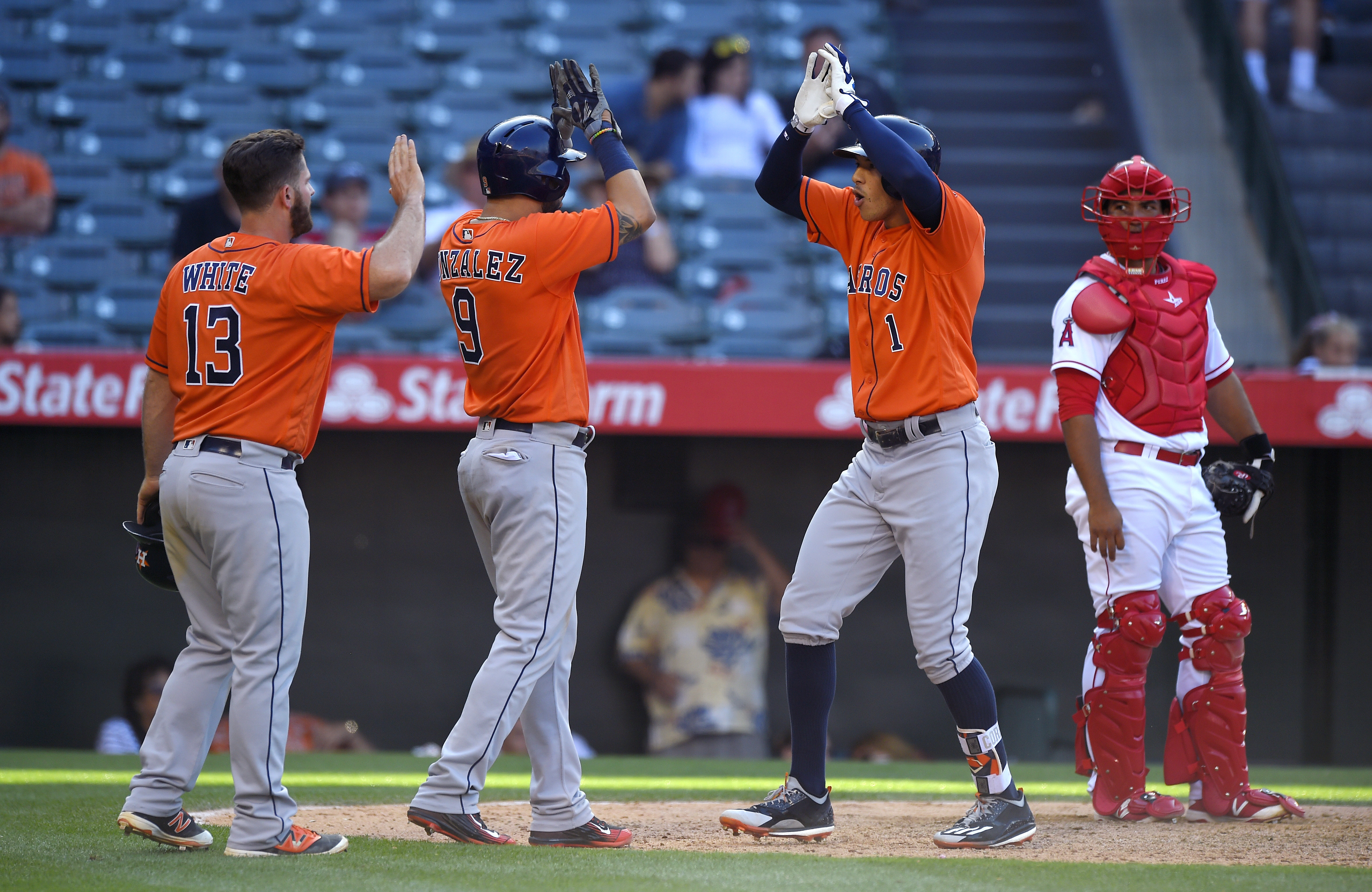 Injured Evan Gattis takes batting practice, could be available off bench