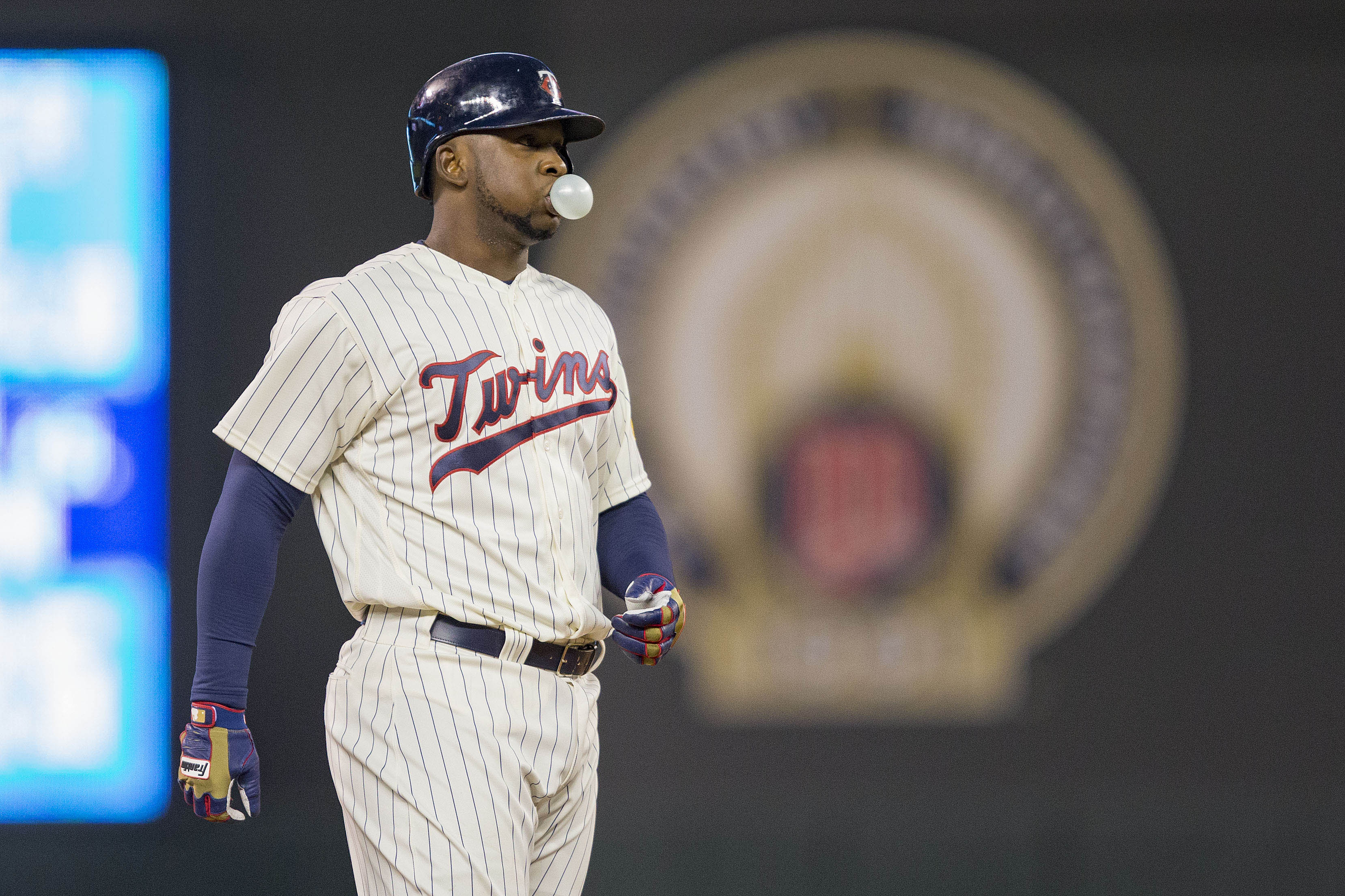 Twins center fielder Byron Buxton dives into new challenge: learning