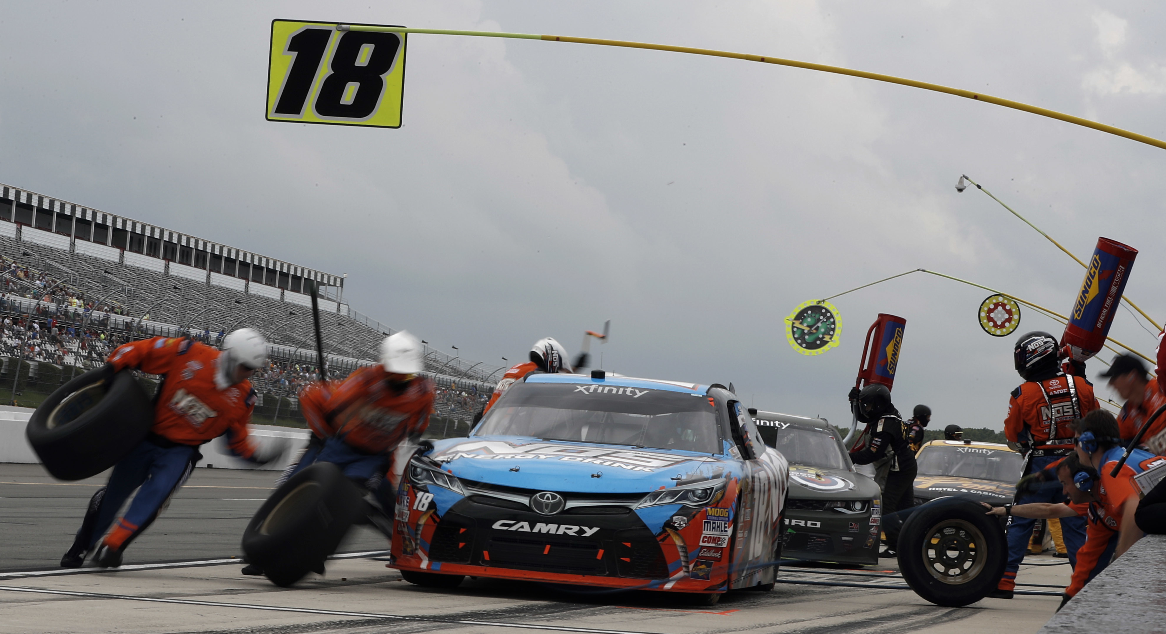 Dovers Biggest Surprise Bowman Larson Elliotts Top 6 In A Rain Shortened Race - wof0kgv