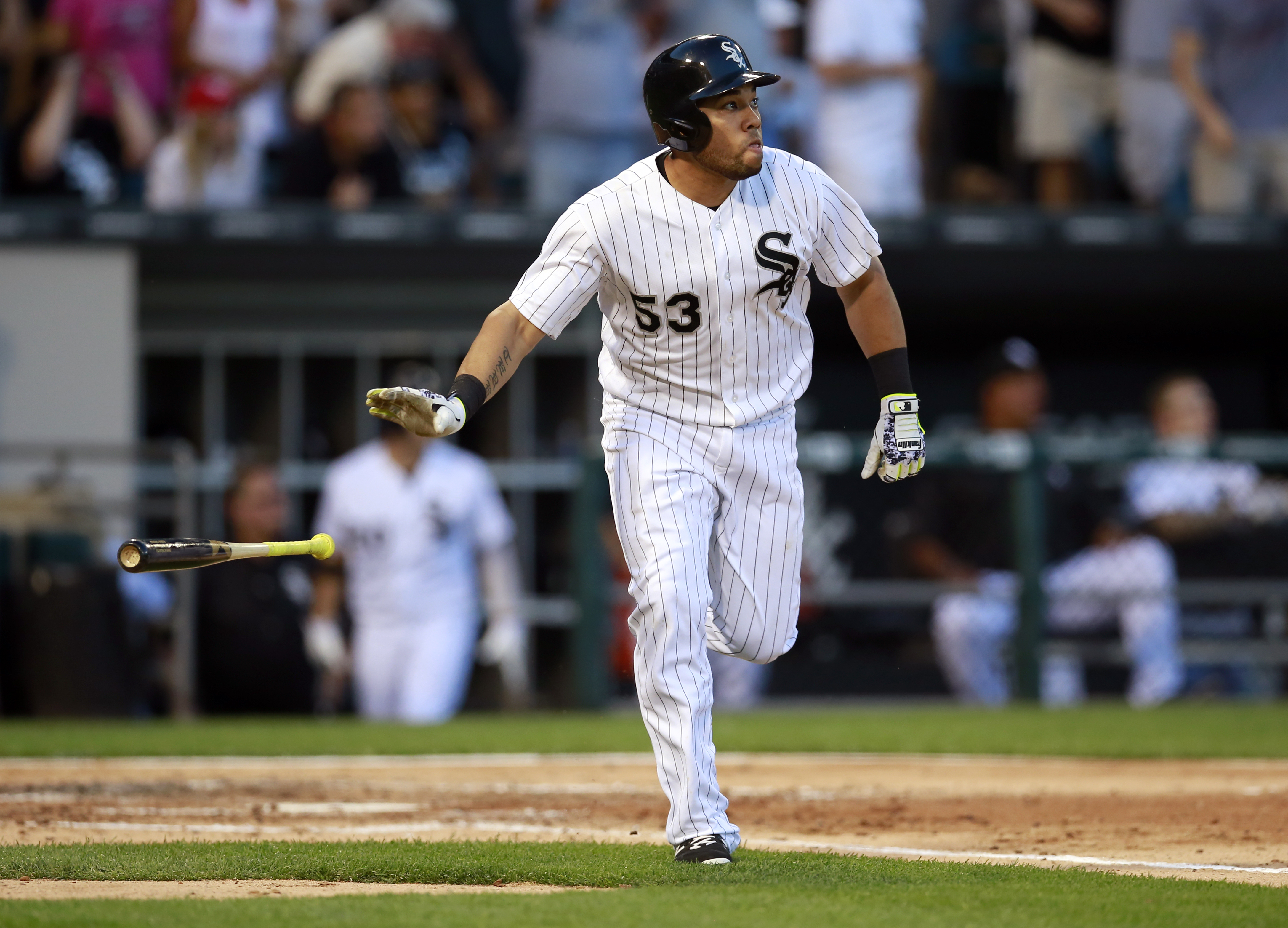 Four homers spark White Sox past K.C.