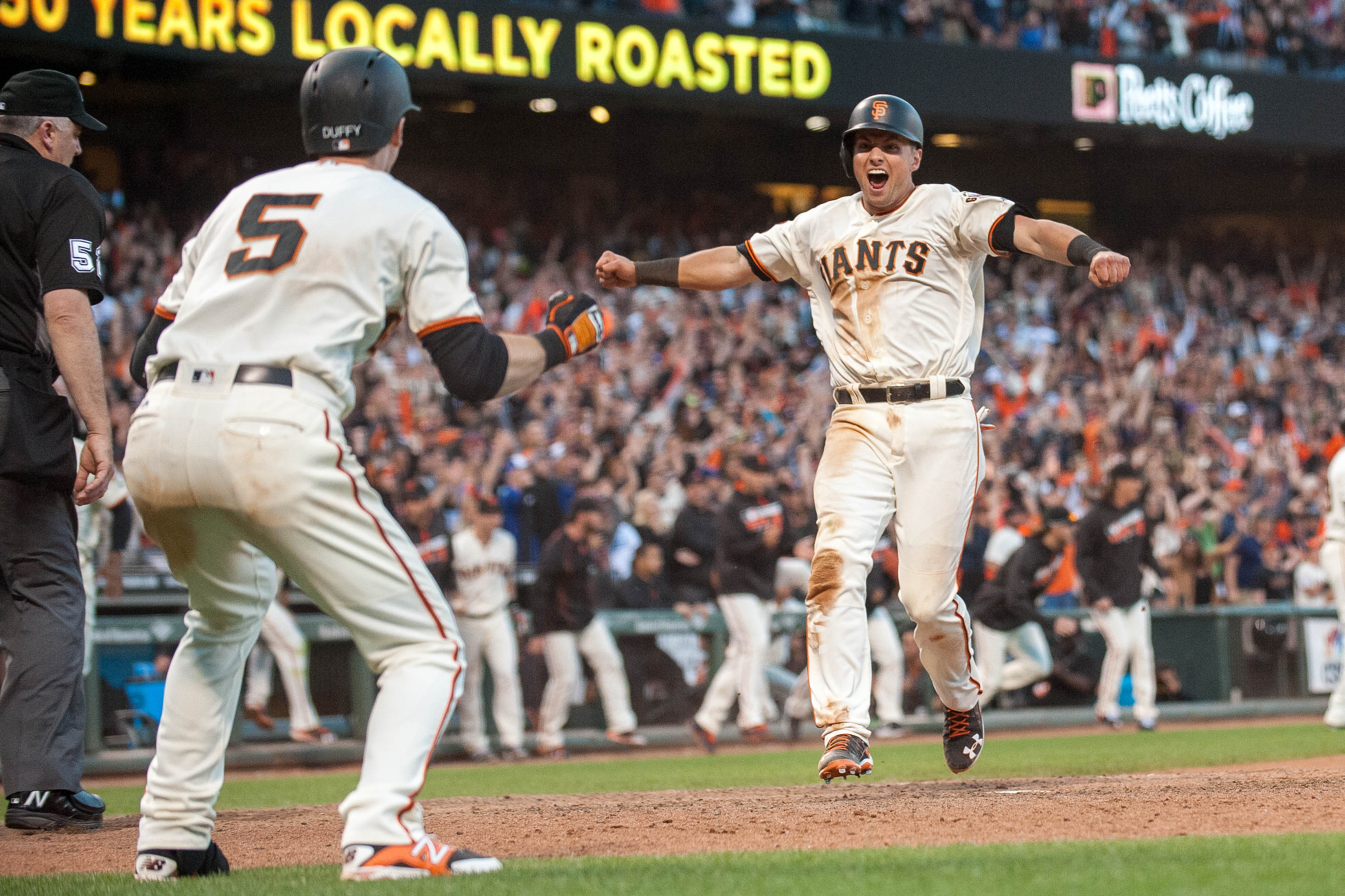 Buster Posey's walk-off homer lifts Giants past Dodgers