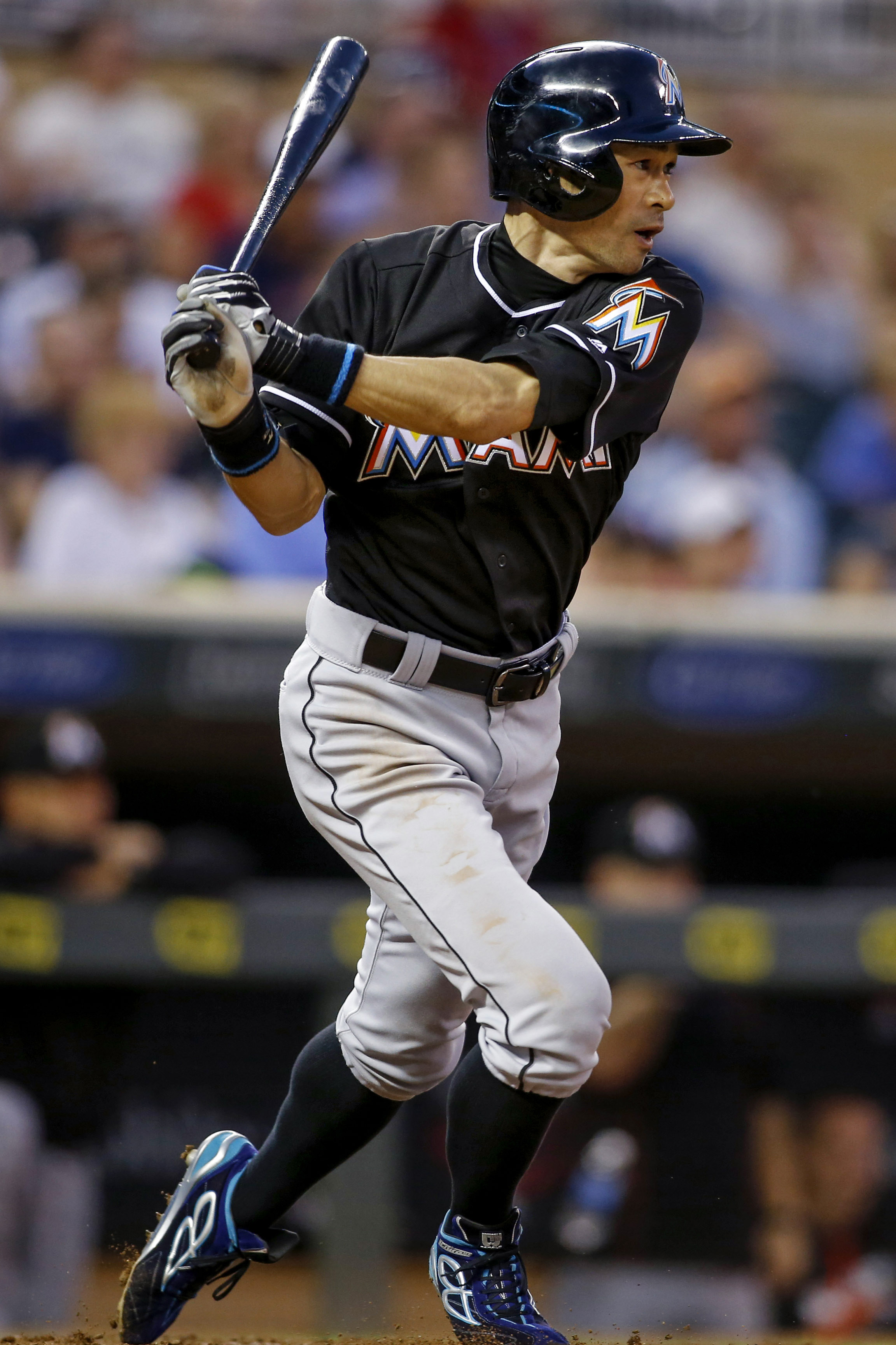 As Ichiro closes in, Pete Rose chafes: 'They're trying to make me