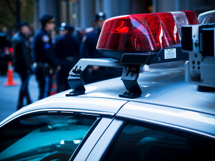 Dad slain outside barber shop with young son inside ...