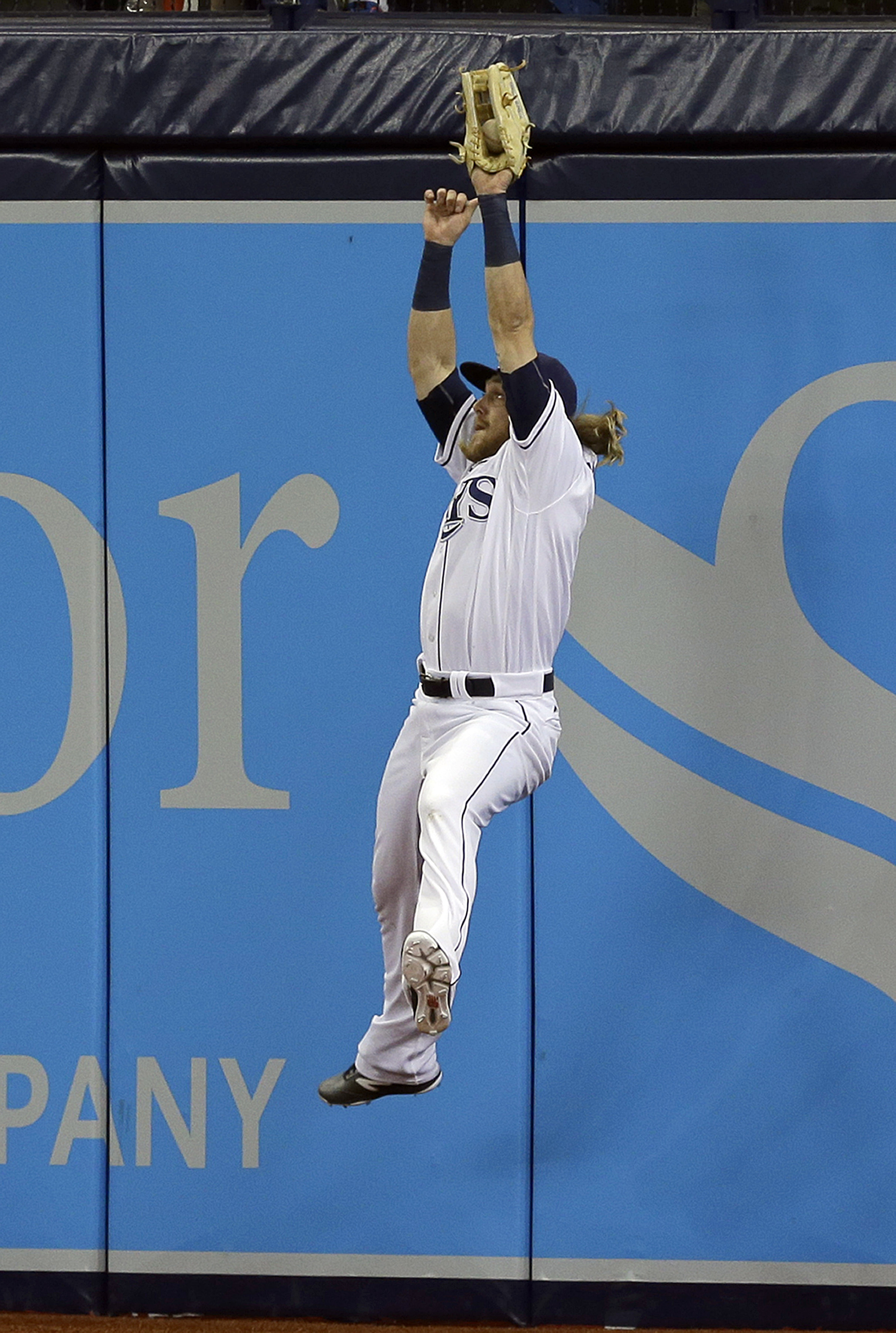 Mariners rally from 5-run deficit to beat Rays
