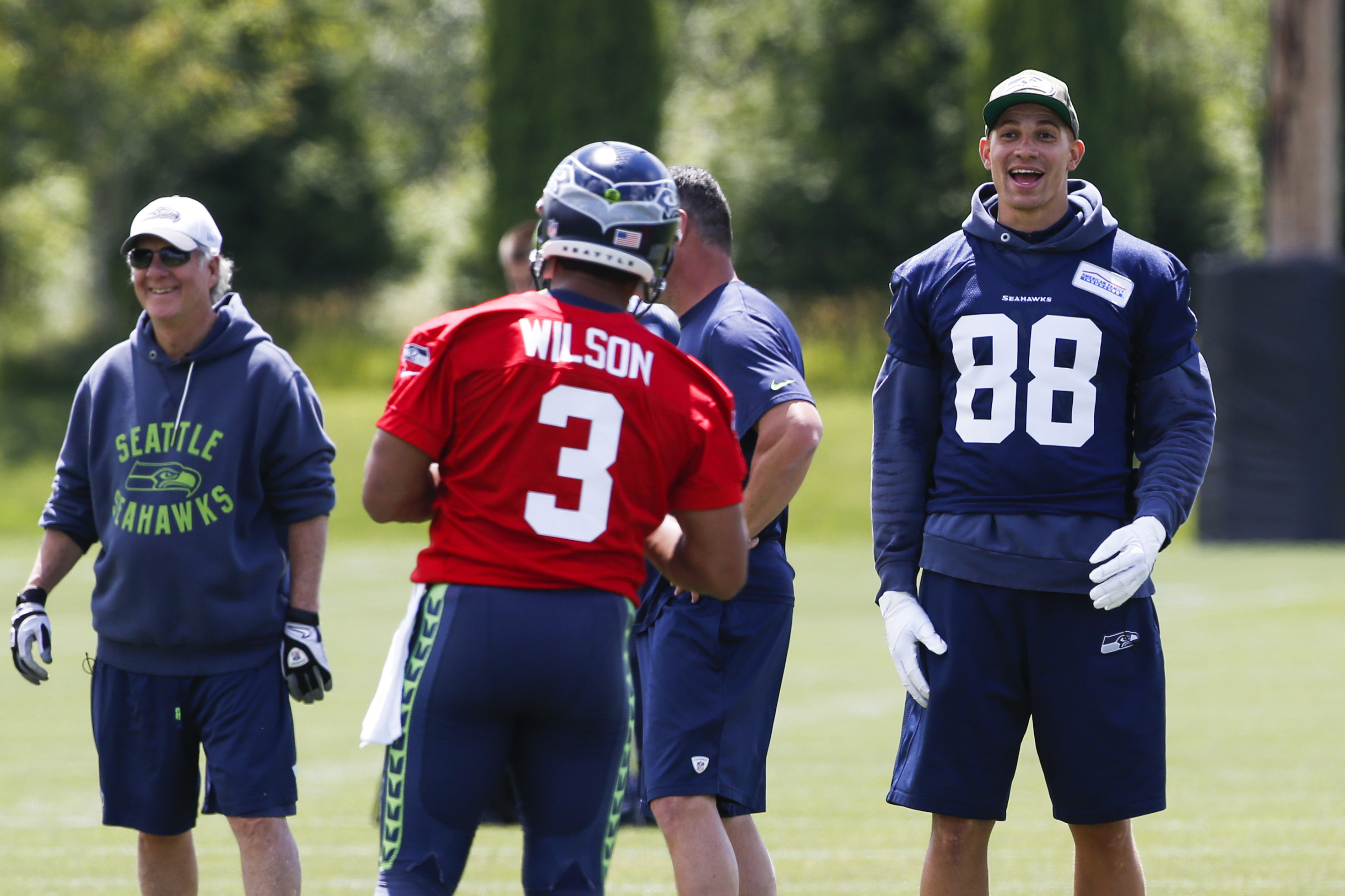 Jimmy Graham will wear jersey No. 88 with Seahawks