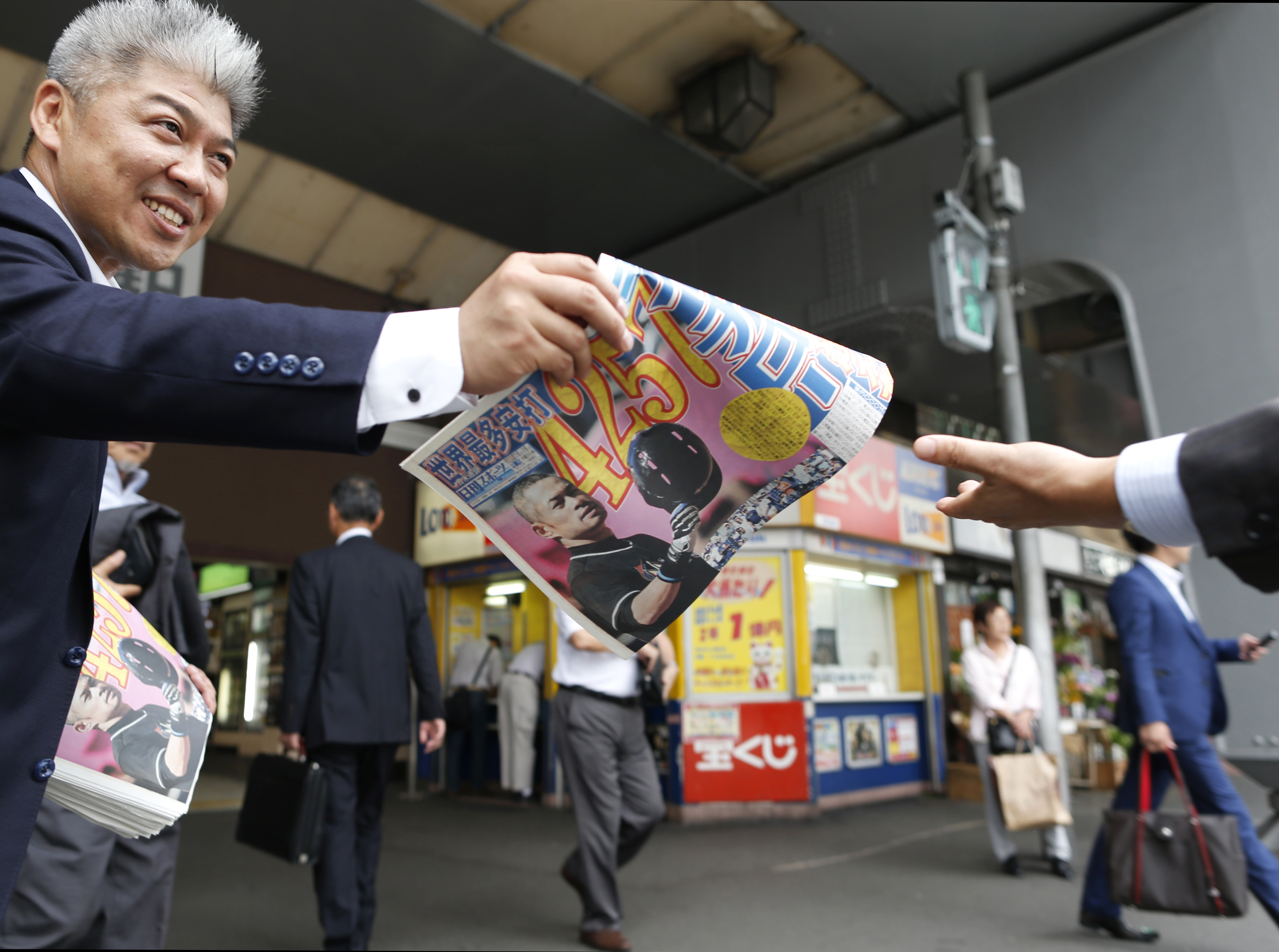 A really big hit in Japan: Ichiro Suzuki picks off Pete Rose's