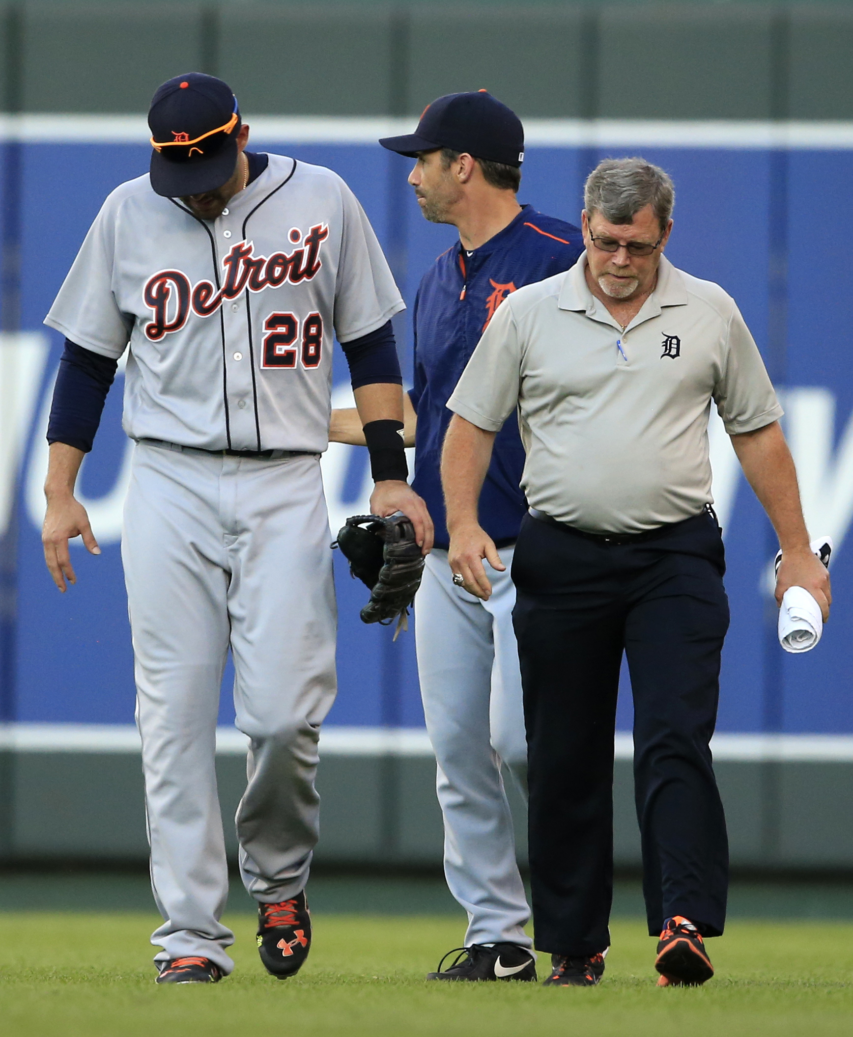 Tigers' J.D. Martinez tries to stay positive with cast coming off