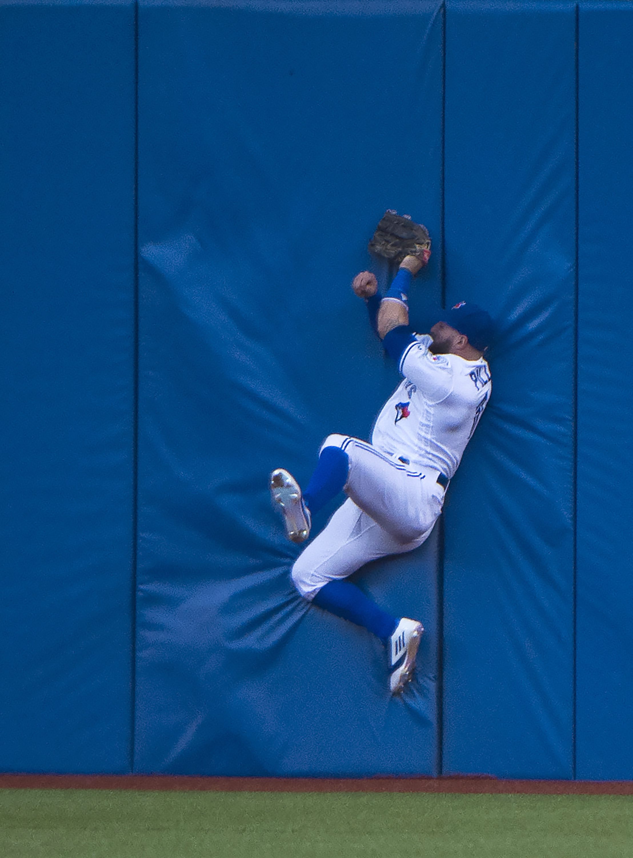 Blue Jays win 7-2 win over Diamondbacks