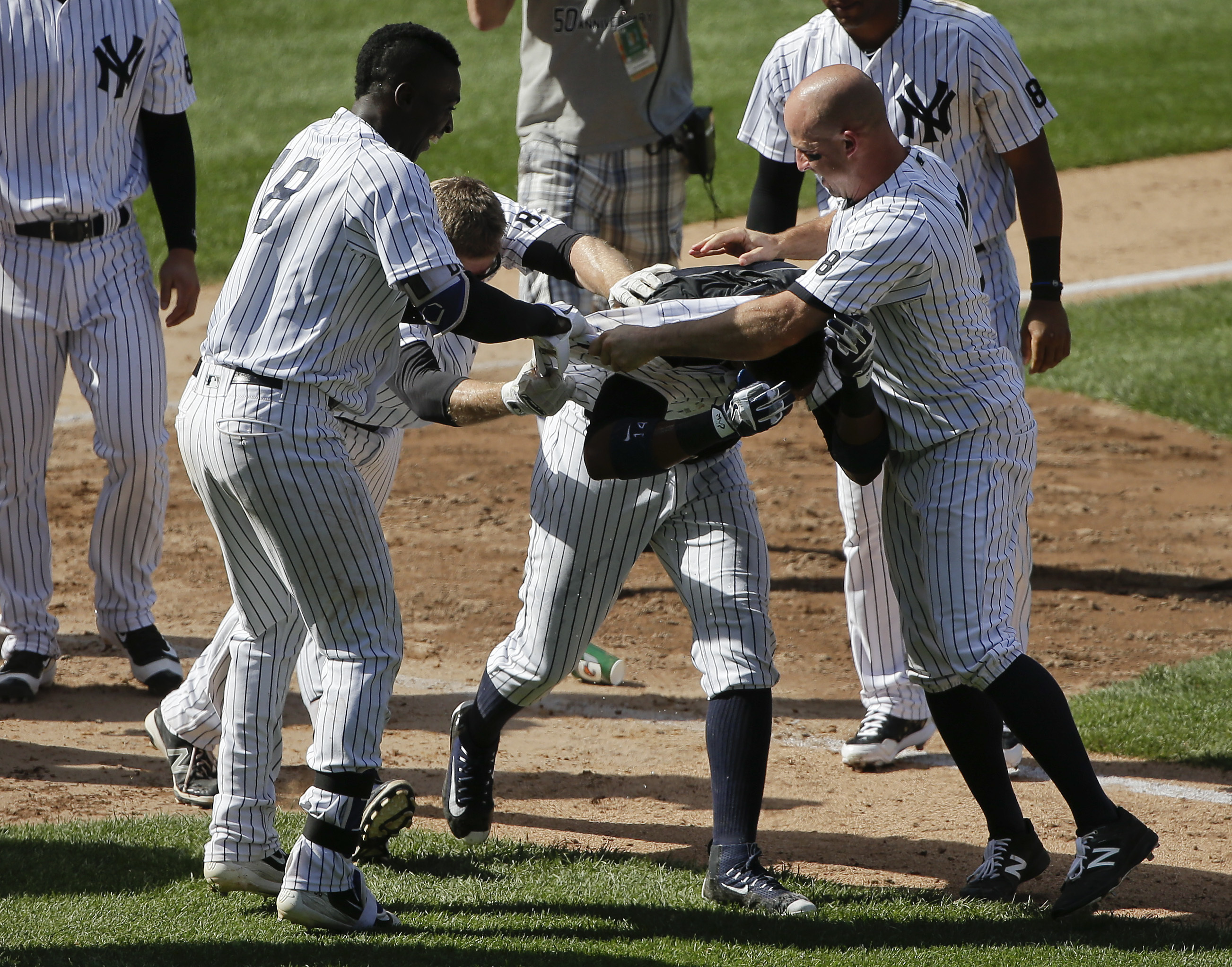 Didi Gregorius' two homers, 8 RBI bail out Yankees' bullpen in