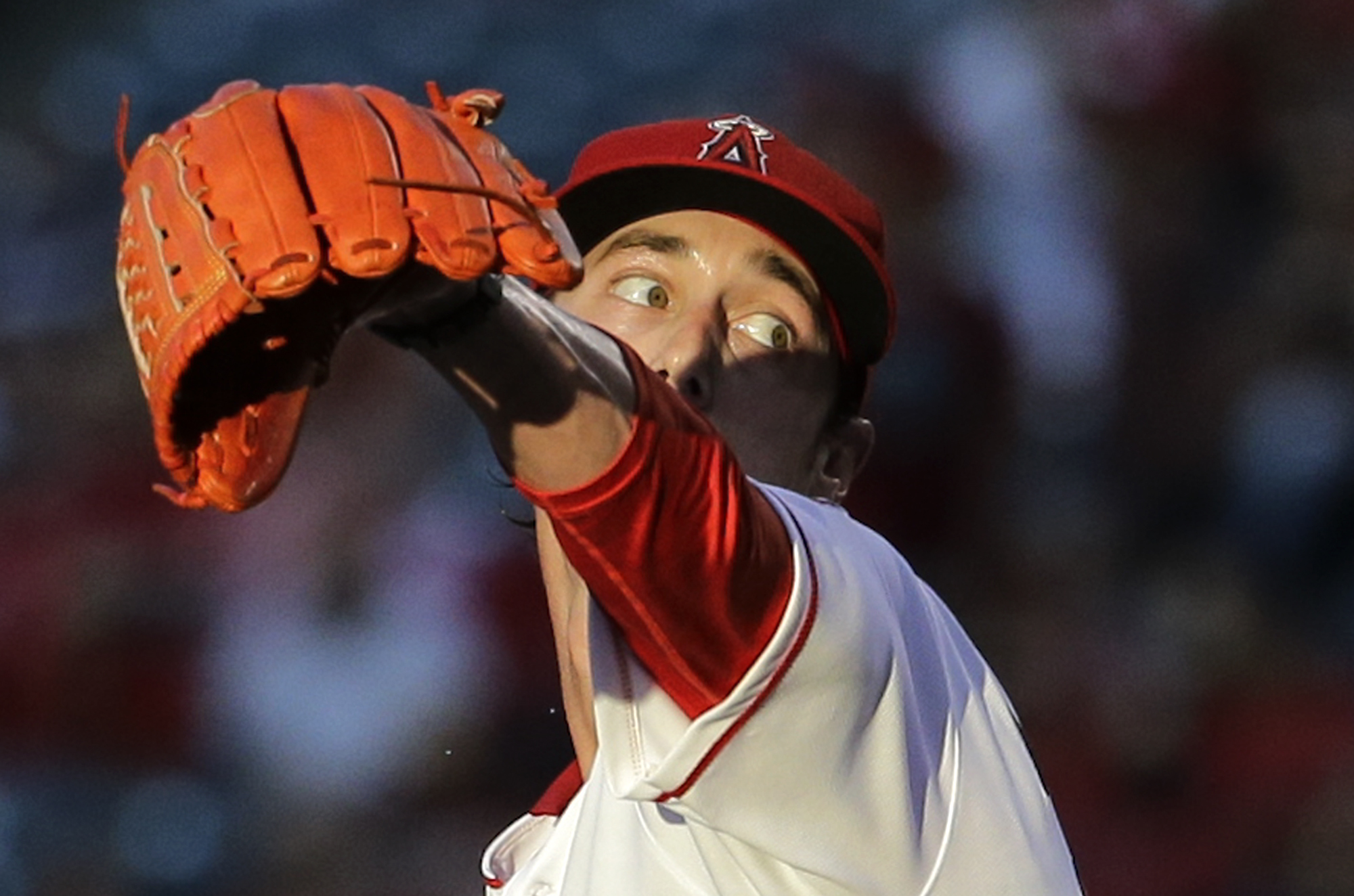 Astros blast Lincecum, Angels 