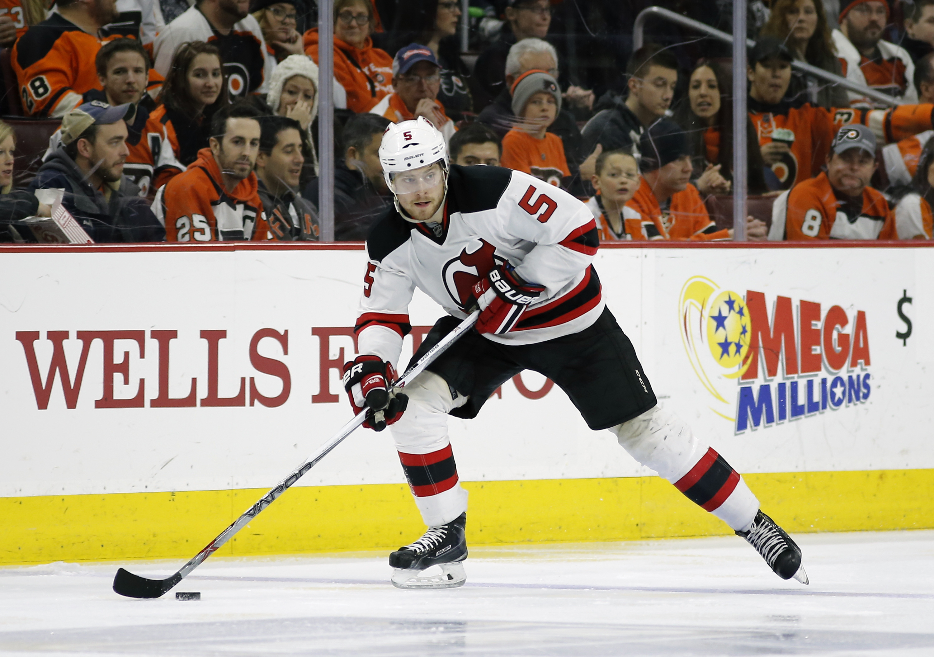 Devils acquire former No. 1 overall pick Taylor Hall from the