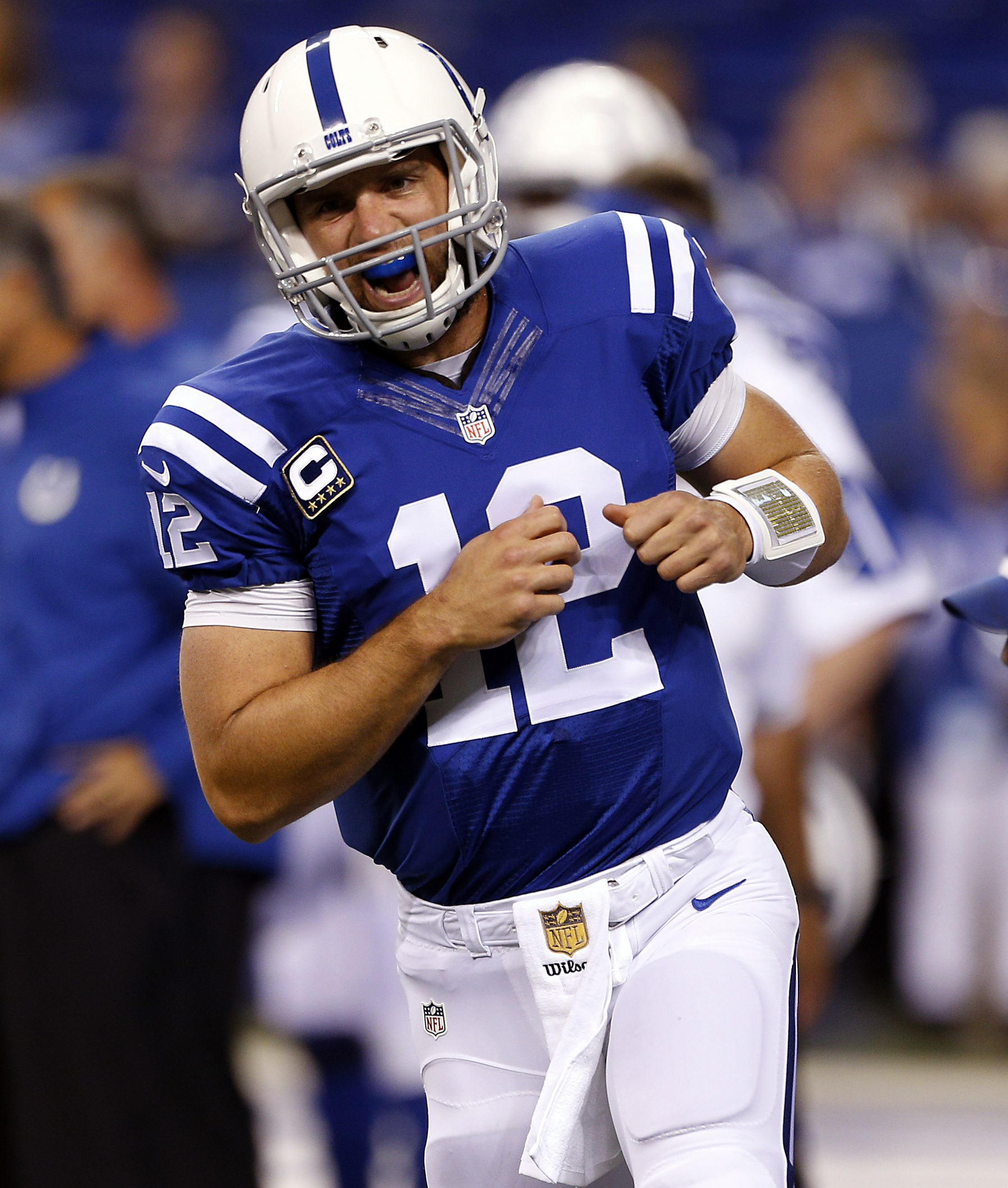 Colts lock up QB Andrew Luck with record sixyear, 140 million deal