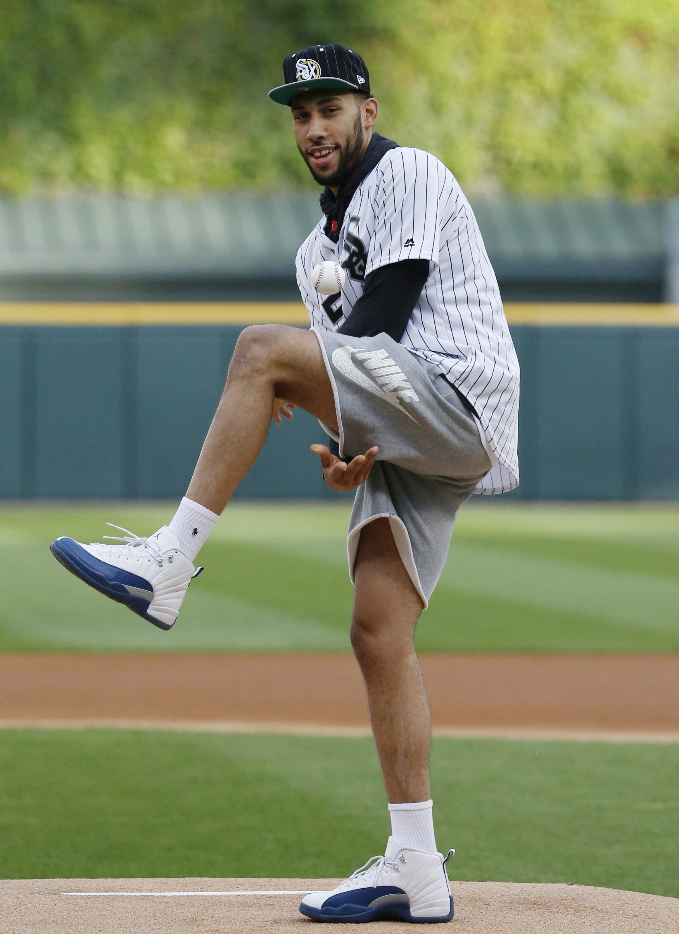 Twins rally late for a 5-3 victory over Shields, White Sox