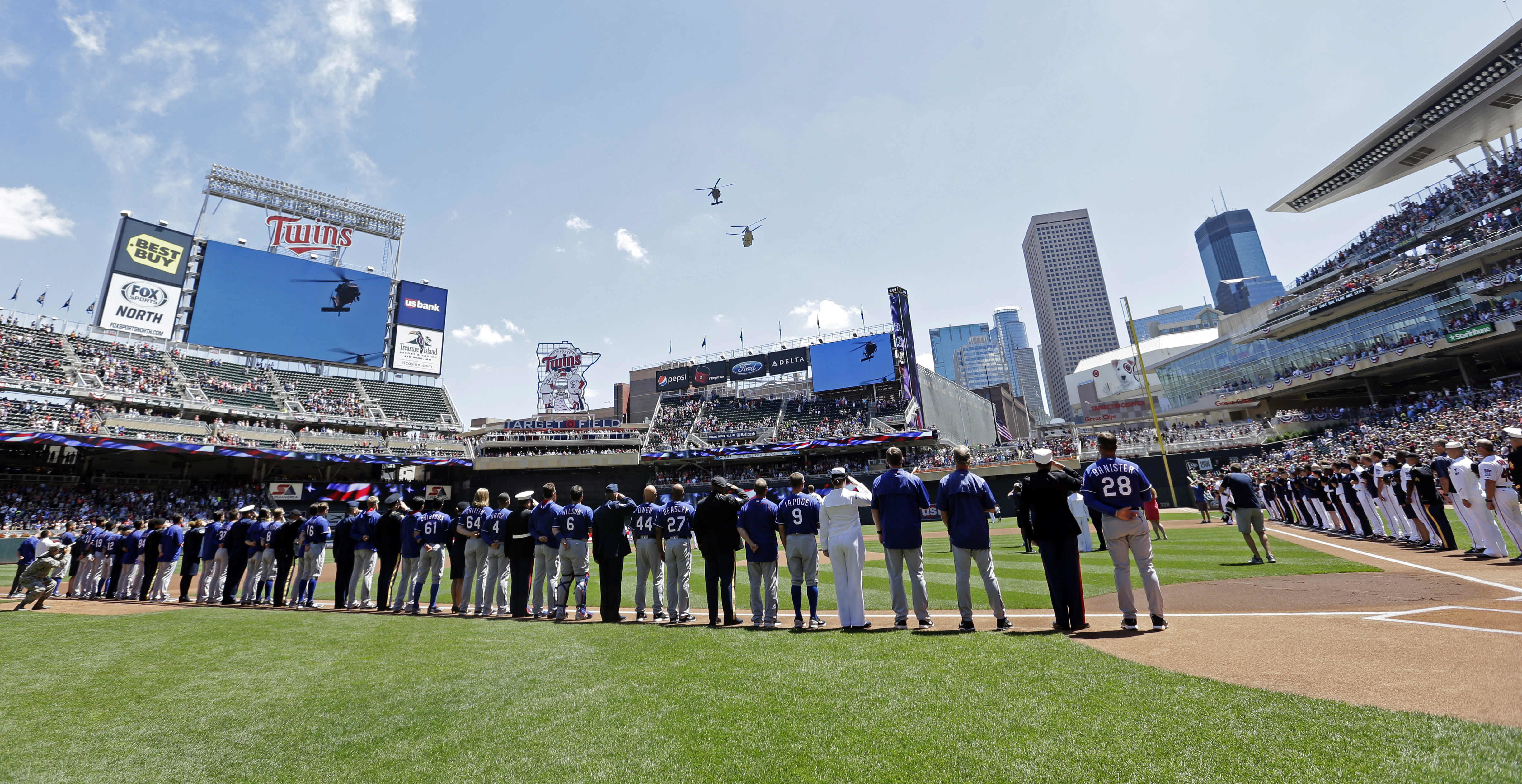 Rangers 4, Twins 1: Cole Hamels'd Minnesota - Twinkie Town