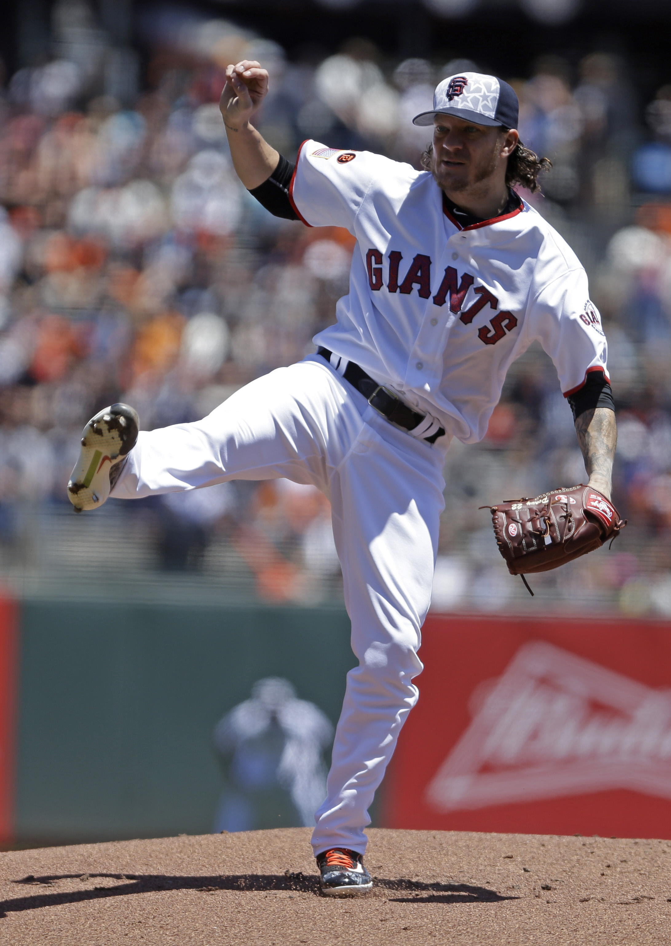 Giants Jake Peavy's no-hitter broken up in 8th