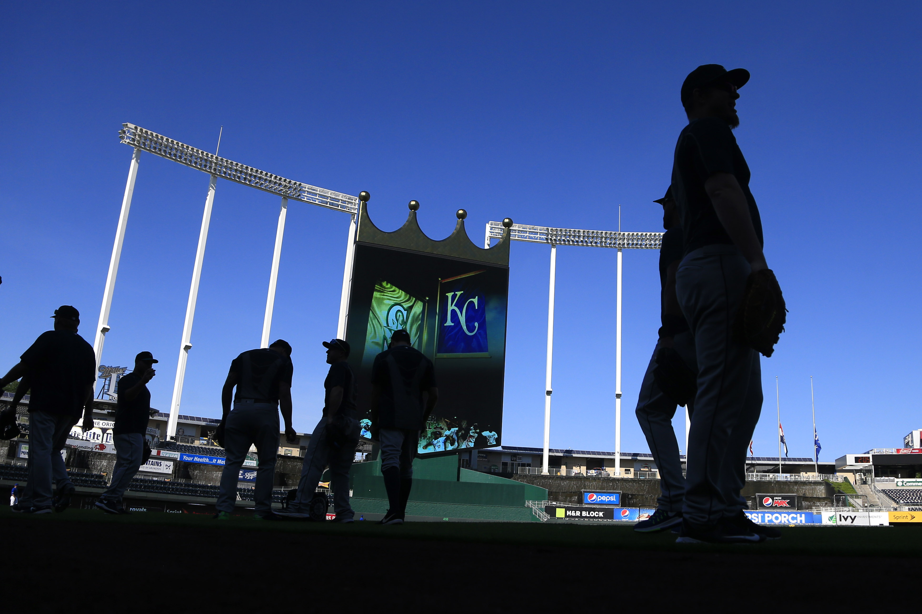 How can you explain Yordano Ventura's 100 mph pitches? Scientists break  down young Royals ace – New York Daily News