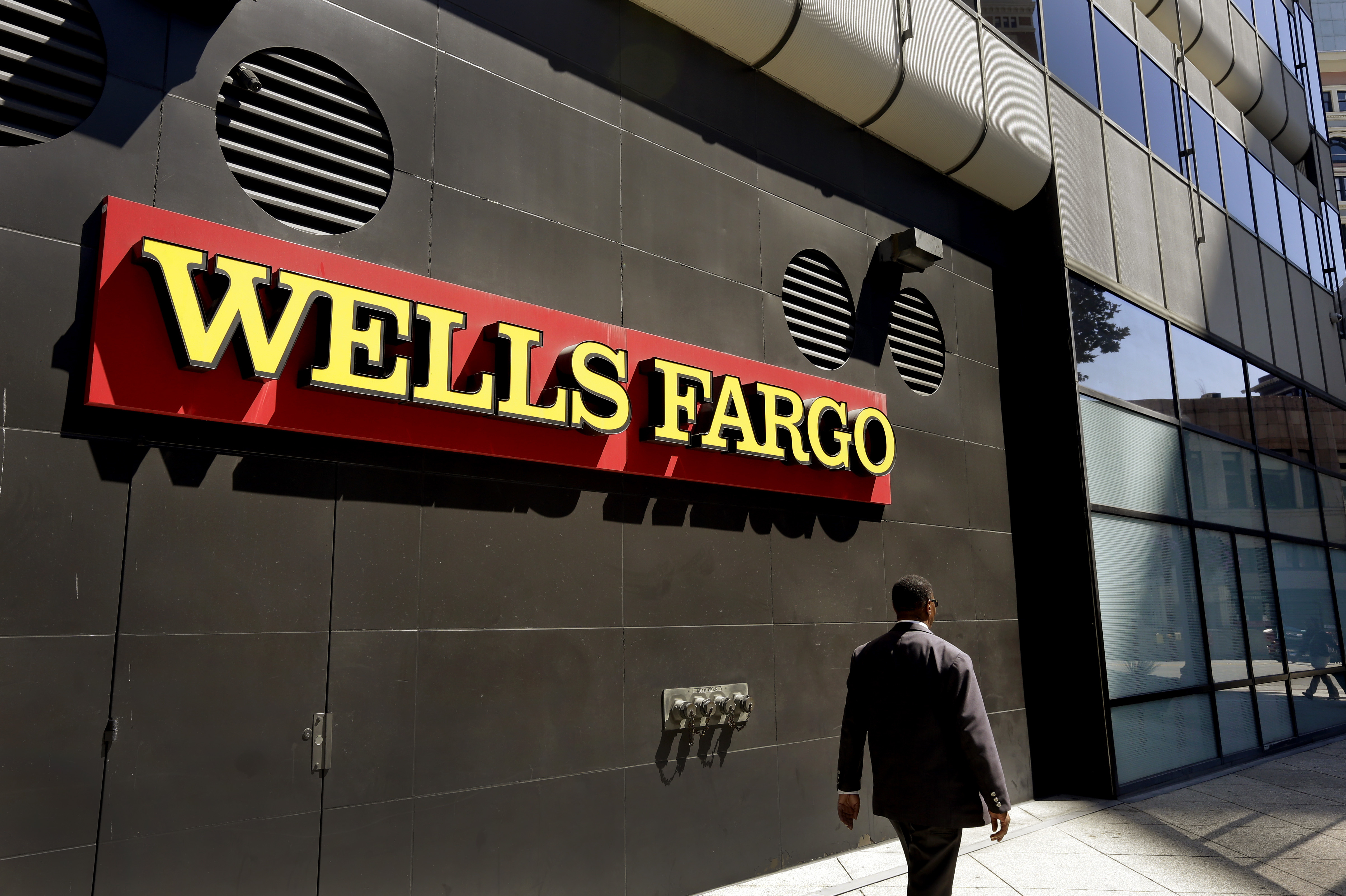 Idaho attorney general announces 575M settlement with Wells Fargo