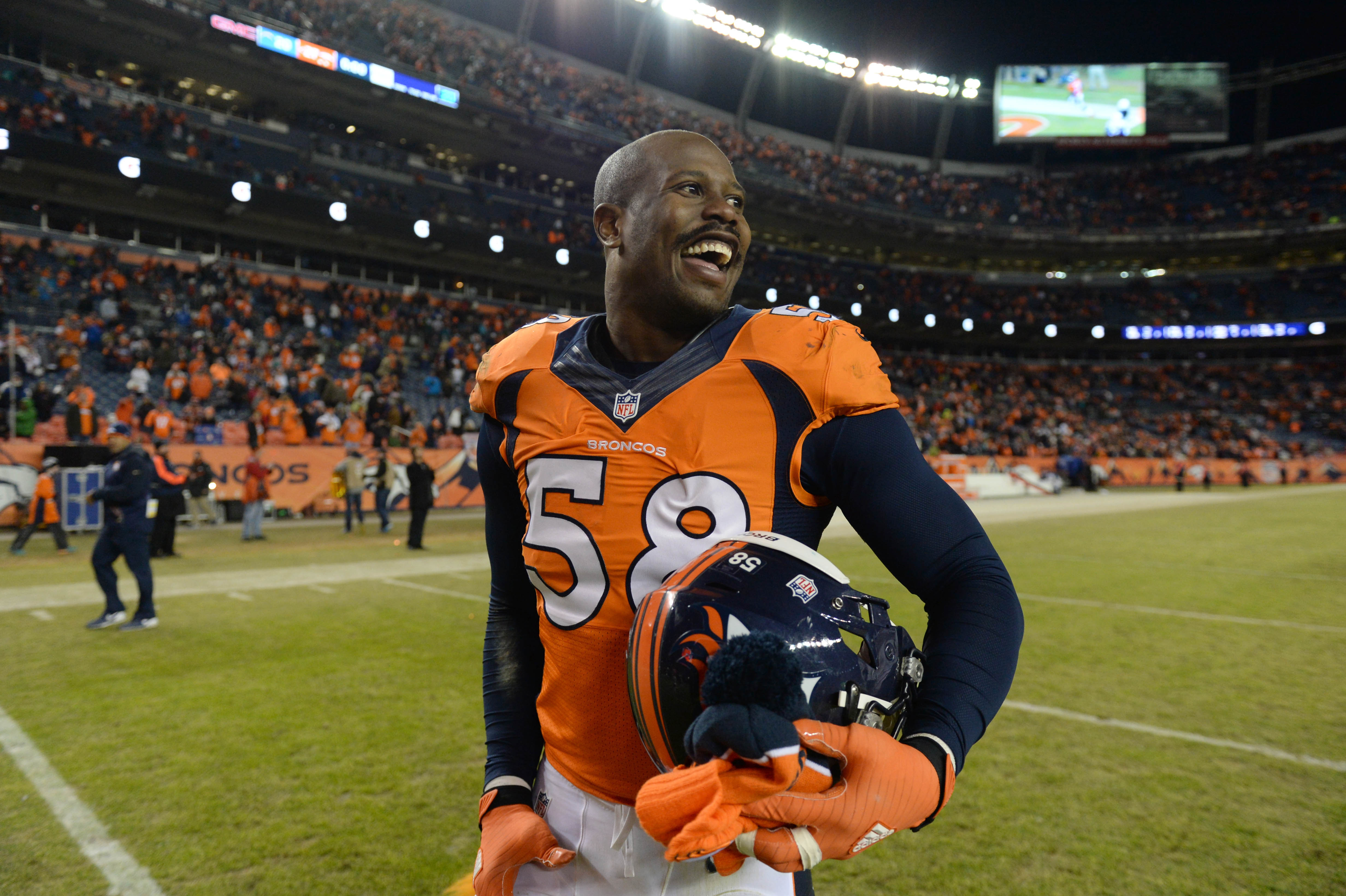 Denver Broncos star Von Miller has a new contract, new role and new  responsibilities