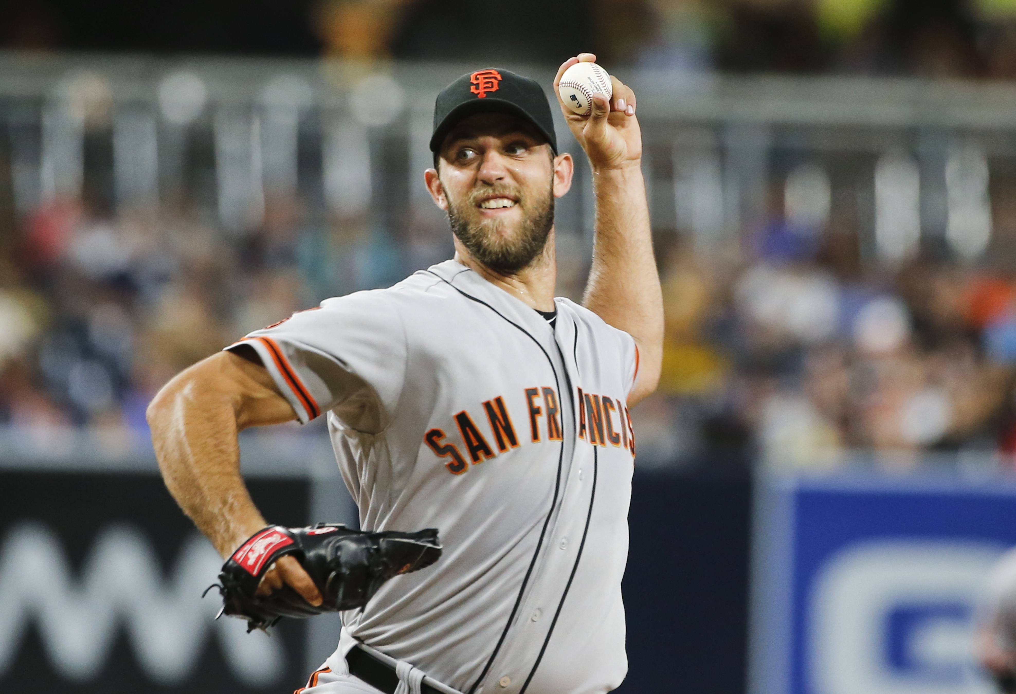 Giants pitcher Madison Bumgarner wants to be in the Home Run Derby