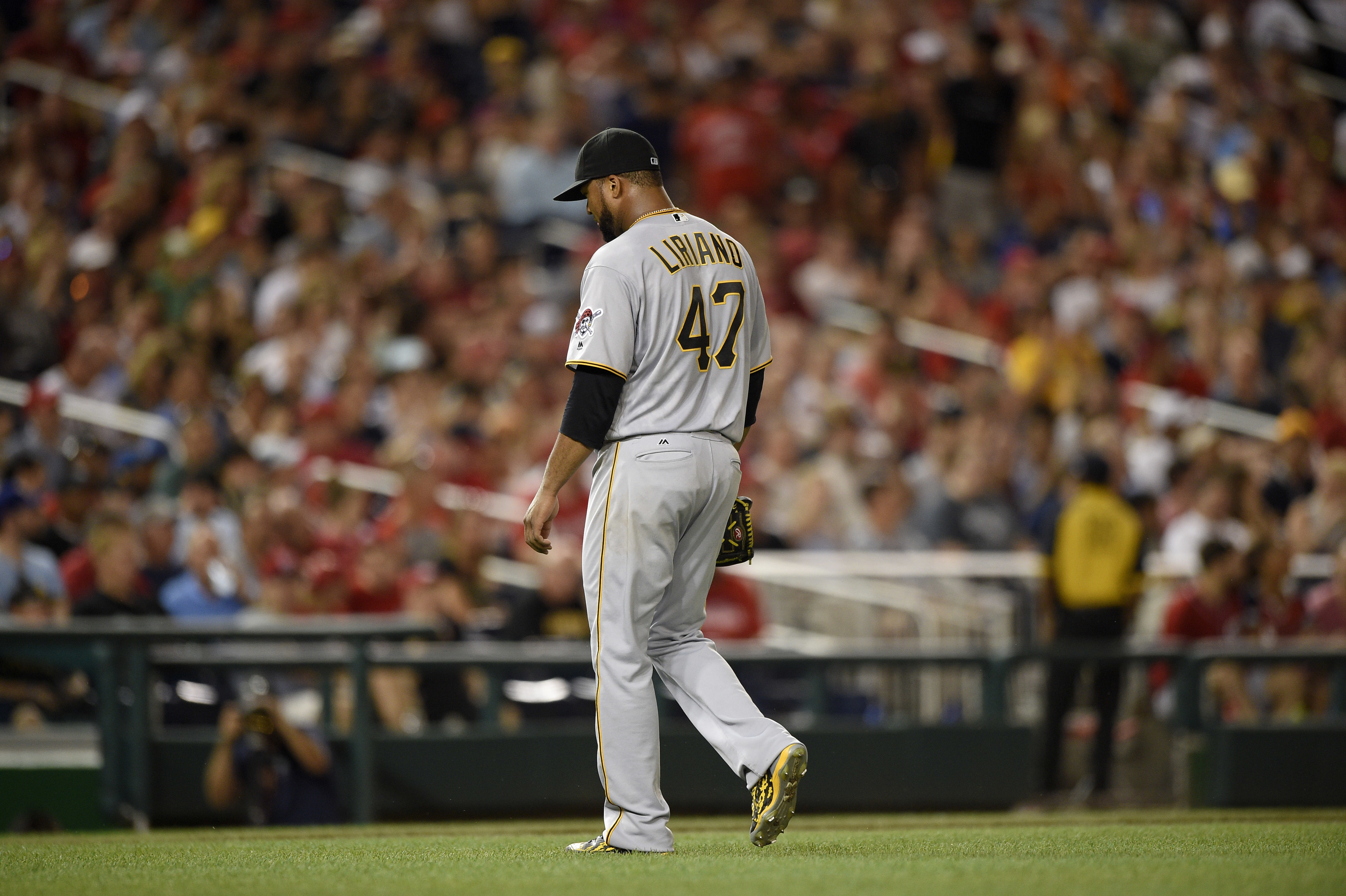 Sideways 8th inning costs Pirates during frustrating loss against