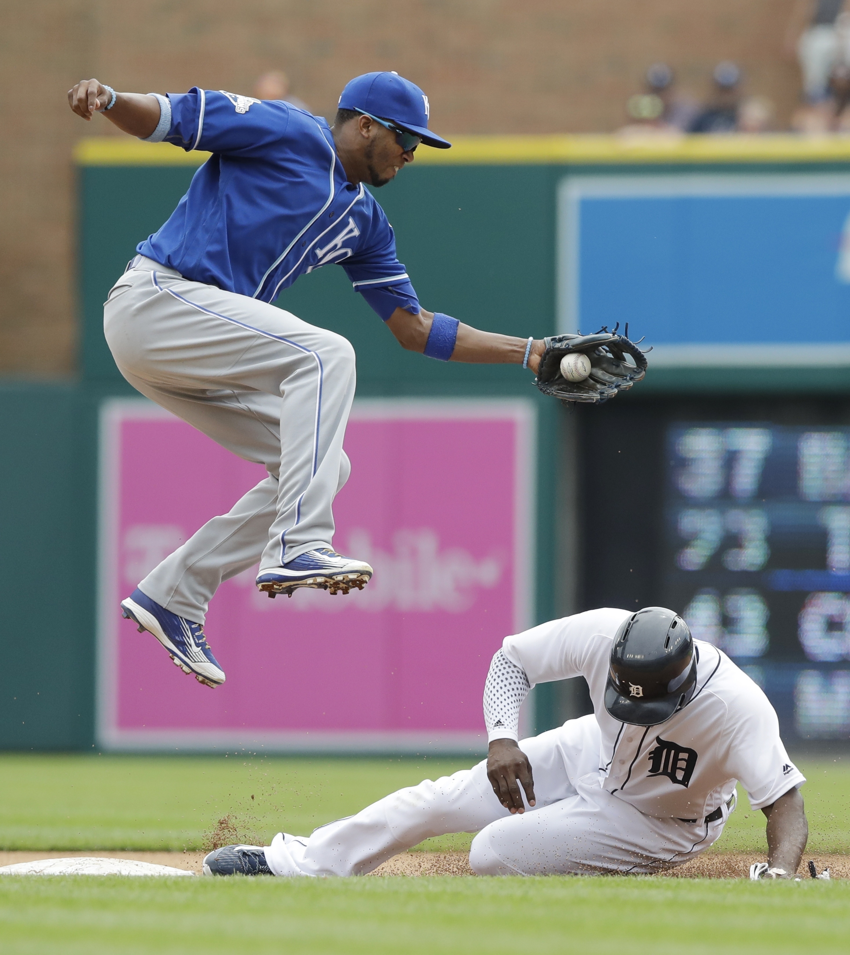 Four rookies homer as Royals rout Tigers 12-2 Kansas City News