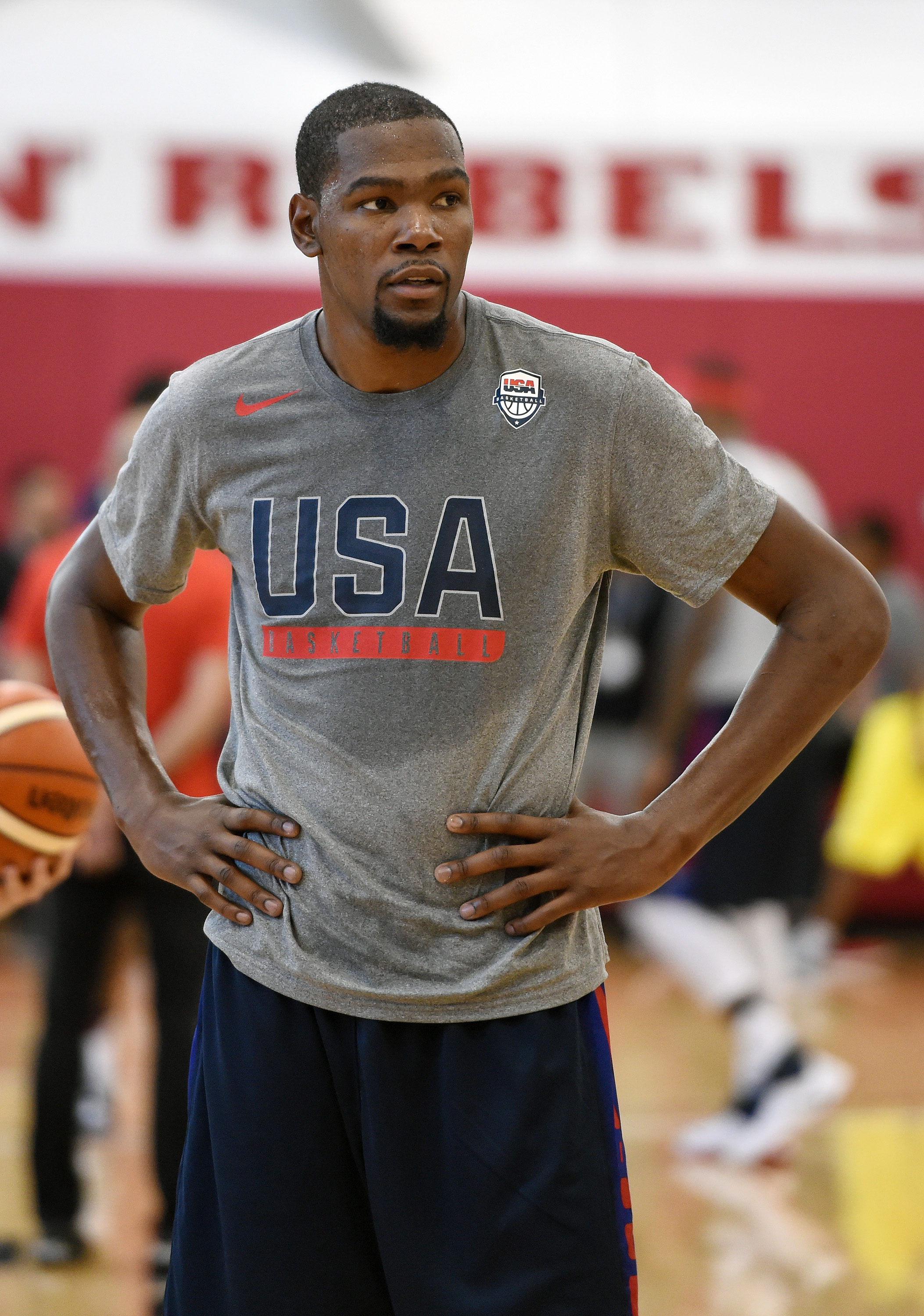 Kevin Durant admits Tom Brady almost convinced him to sign with Celtics 