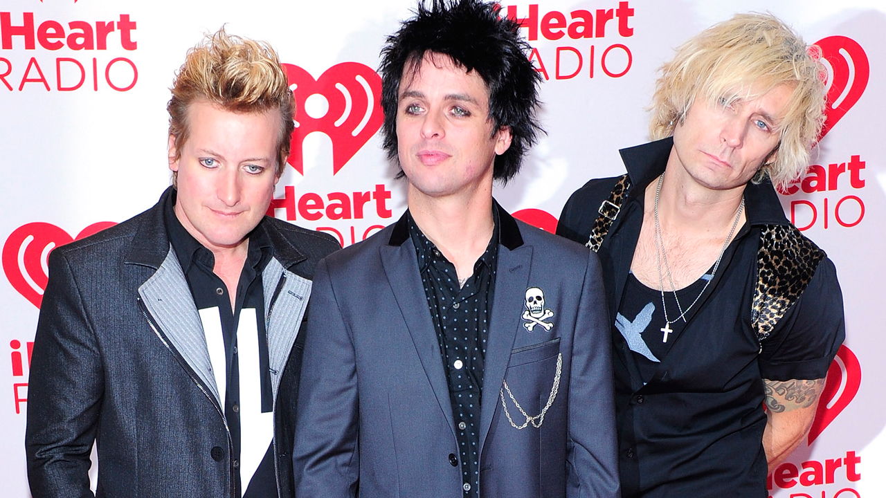 Green Day Drops First Single In Years, Reveals Cover Art, Details for  Upcoming Album 'Revolution