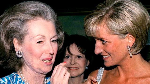 Princess Dianas Stepmother Raine Spencer Dead At 87 